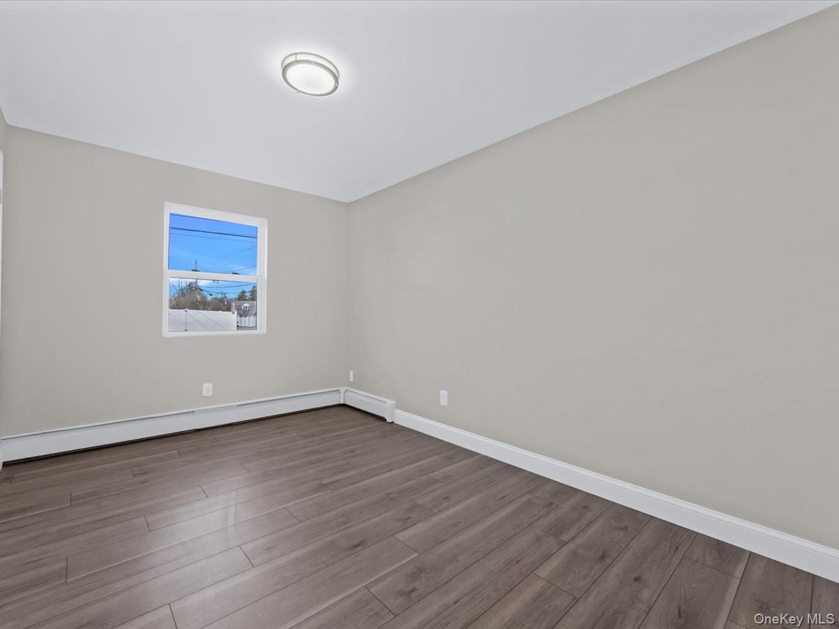 #20 photo, 610 Windmill Avenue, West Babylon , NY 11704