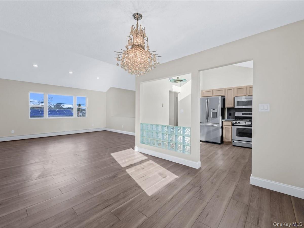 #7 photo, 610 Windmill Avenue, West Babylon , NY 11704