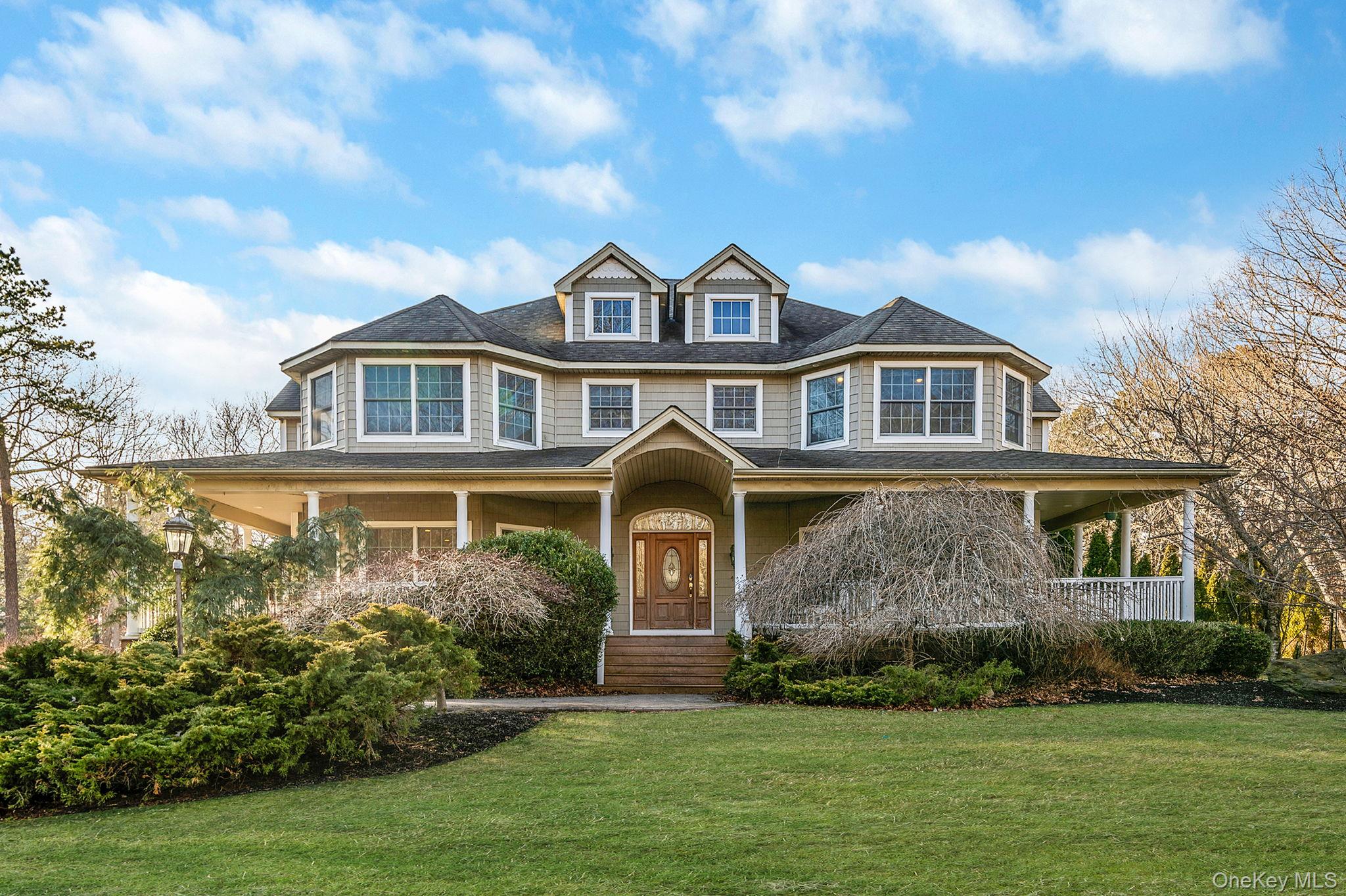 #1 photo, 44 E Margin Road, सफ़ोक काउंटी Ridge , NY 11961