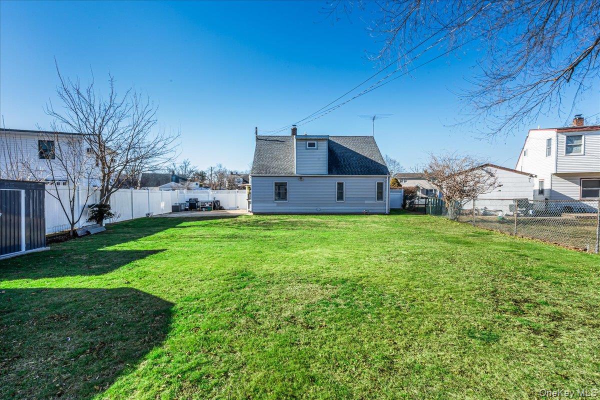 #19 photo, 57 Pond Lane, Levittown , NY 11756