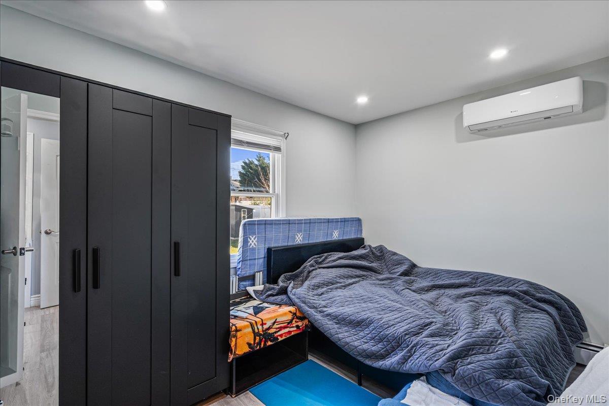 #9 photo, 57 Pond Lane, Levittown , NY 11756