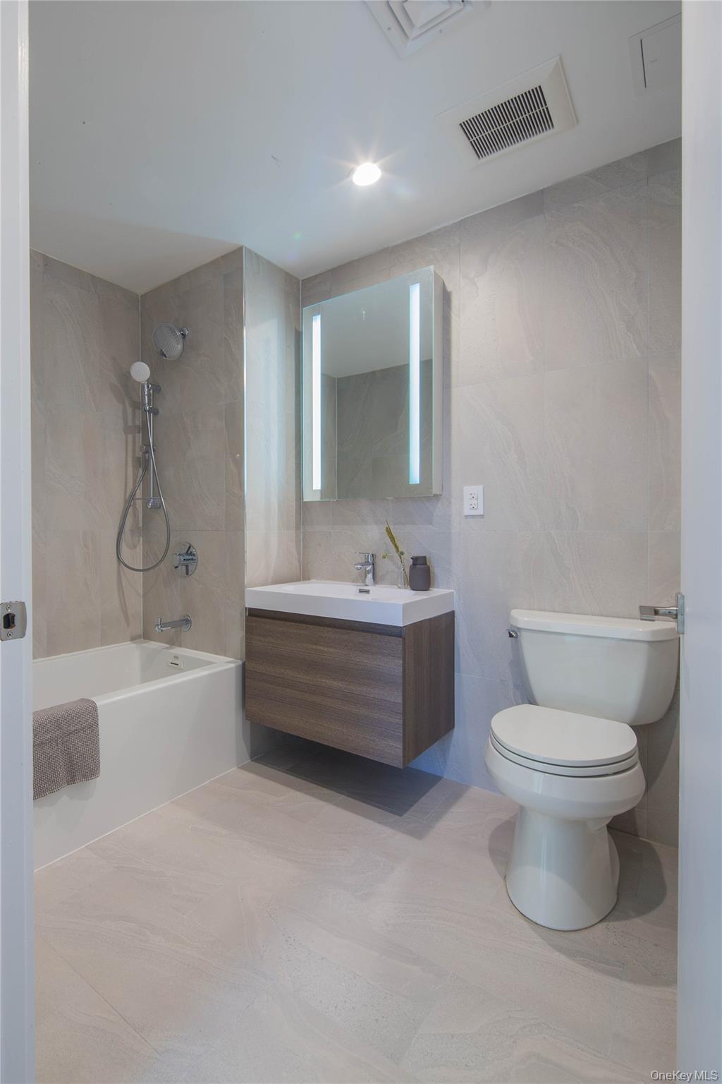 #3 photo, 14-33 31st Avenue, Куинс ‖ Astoria , NY 11106