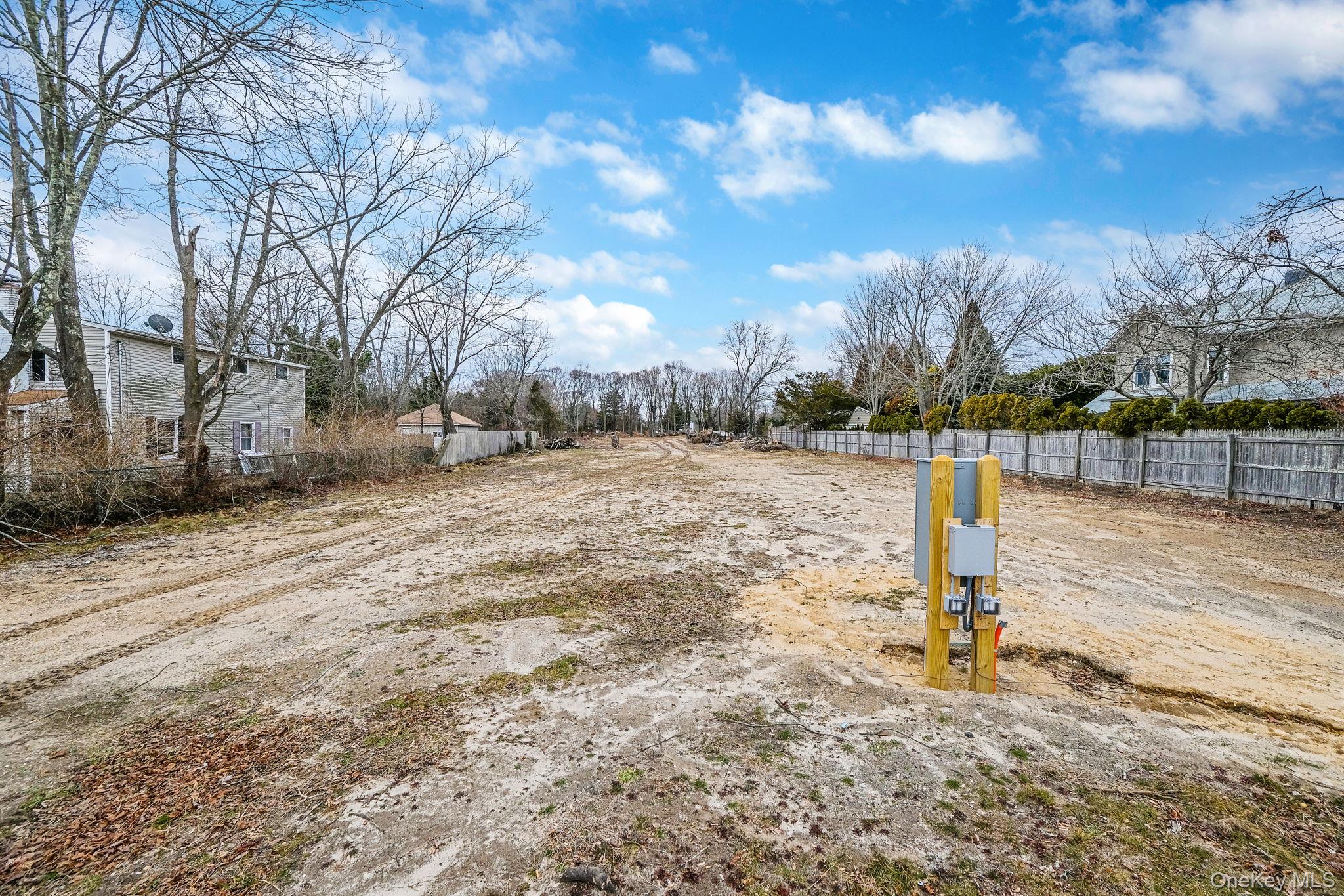 #4 photo, 92 Oakwood Avenue, सफ़ोक काउंटी Bayport , NY 11705