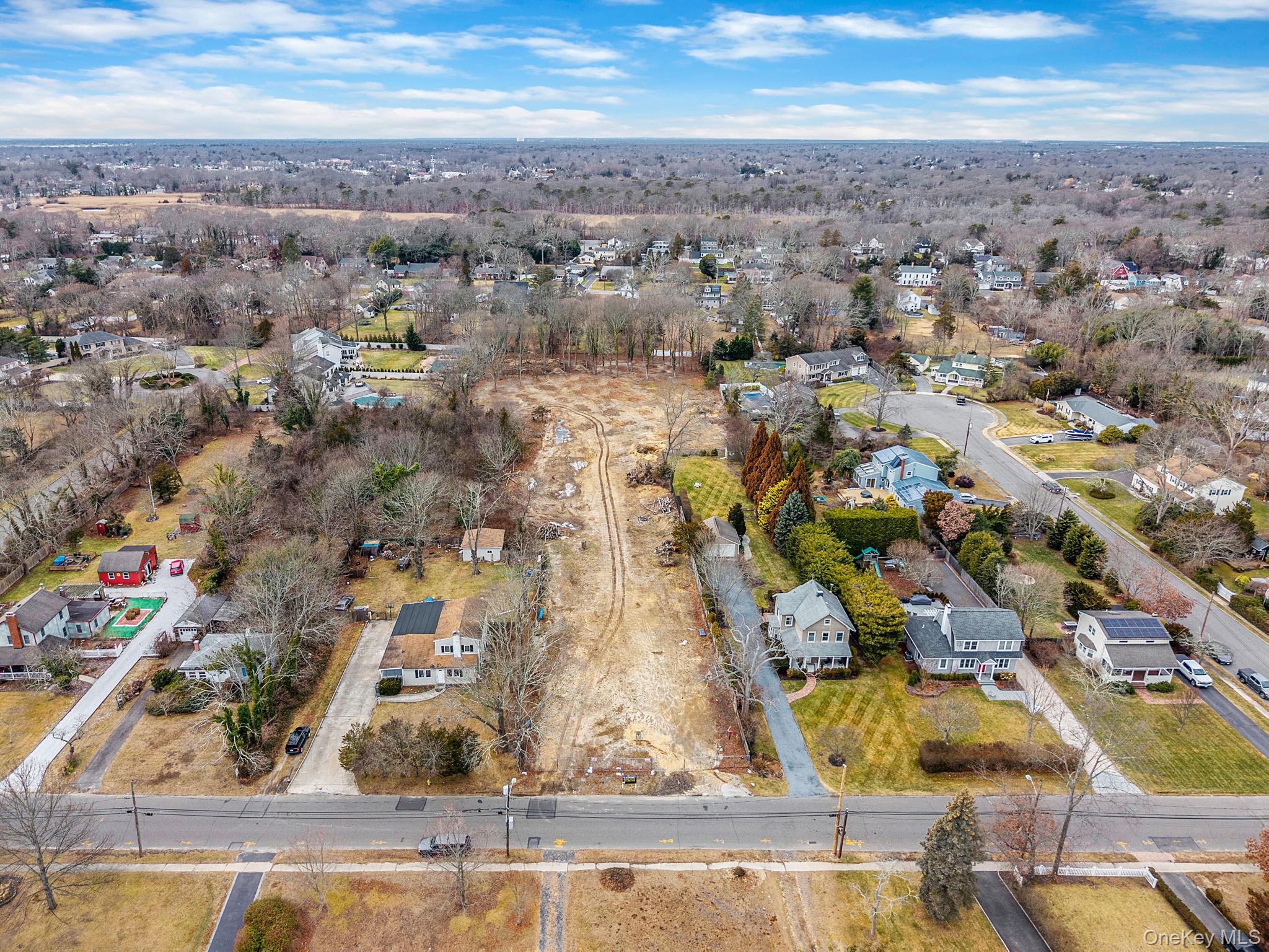 #6 photo, 92 Oakwood Avenue, सफ़ोक काउंटी Bayport , NY 11705