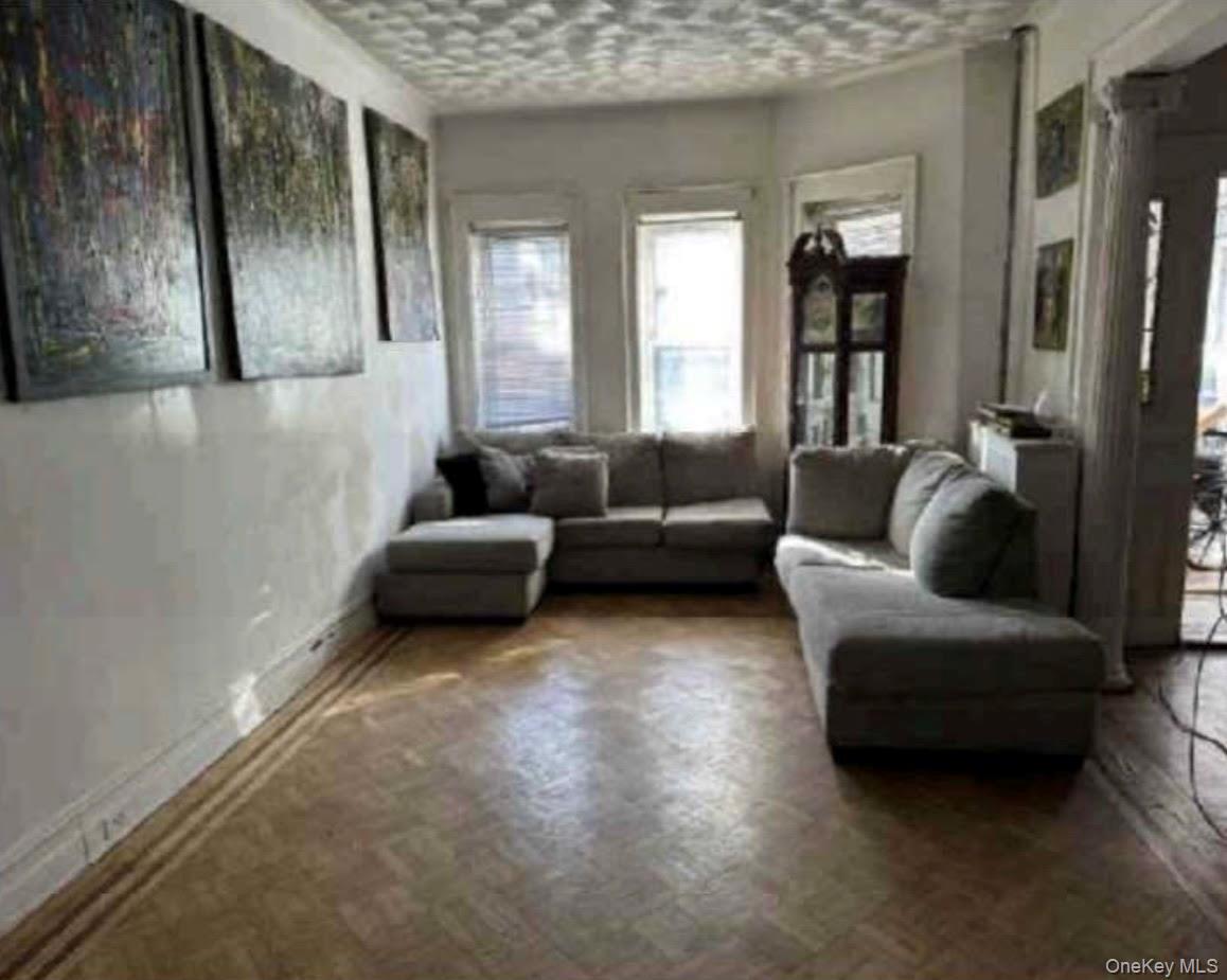 #4 photo, 3217 Beverly, 布鲁克林 Brooklyn , NY 11226