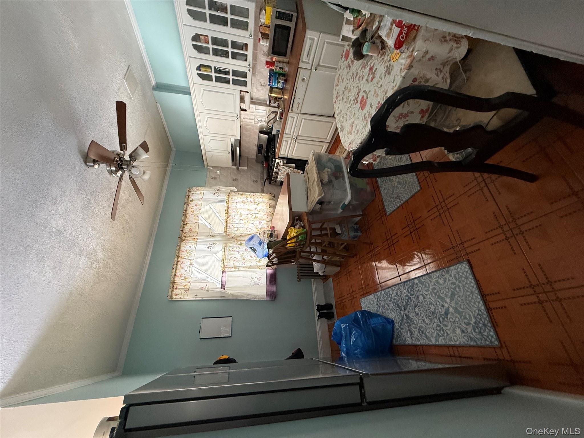 #7 photo, 9021 189th Street, קווינס Hollis , NY 11423