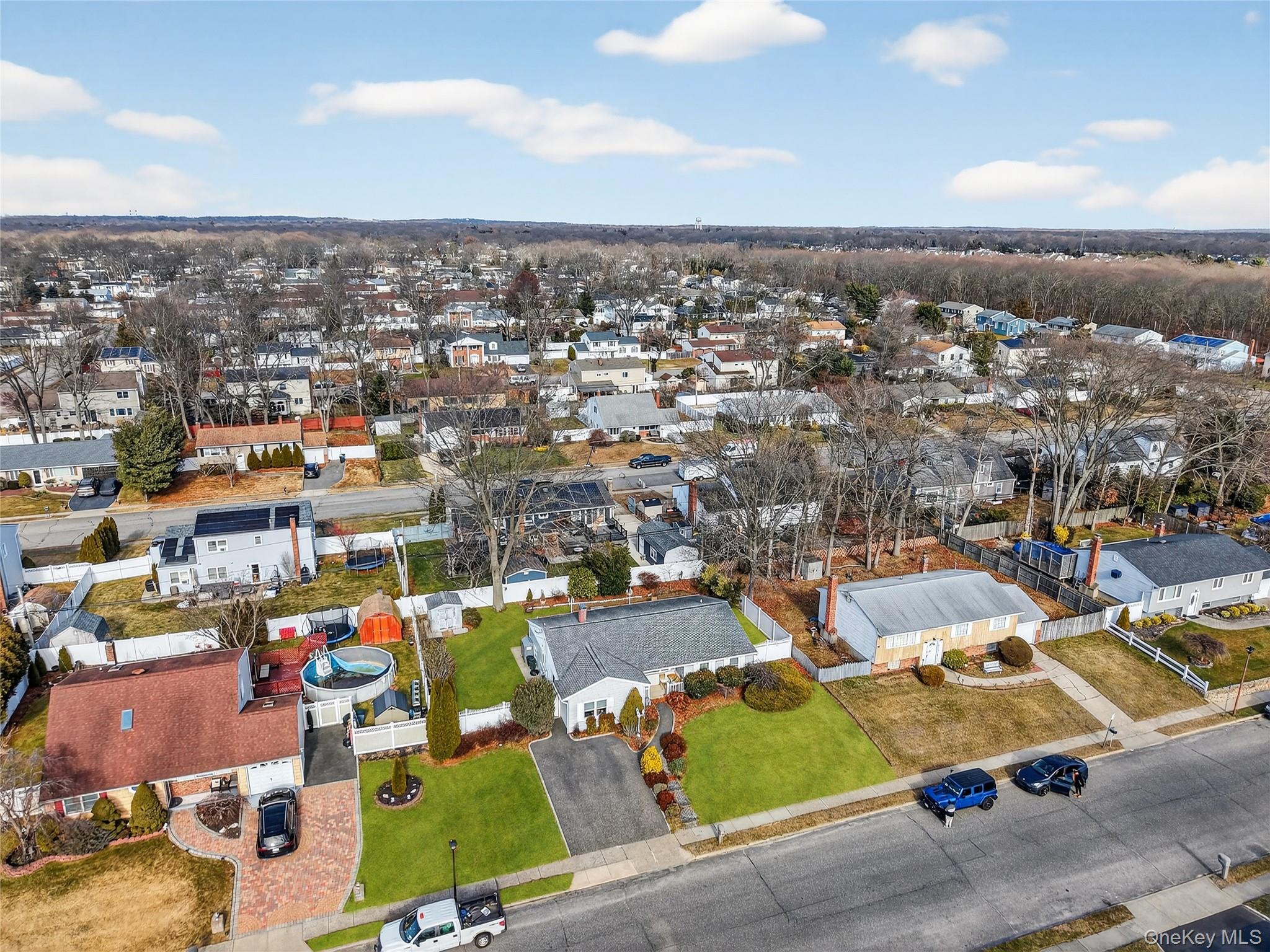 #20 photo, 29 Rush Street, 东长岛 Port Jefferson , NY 11776