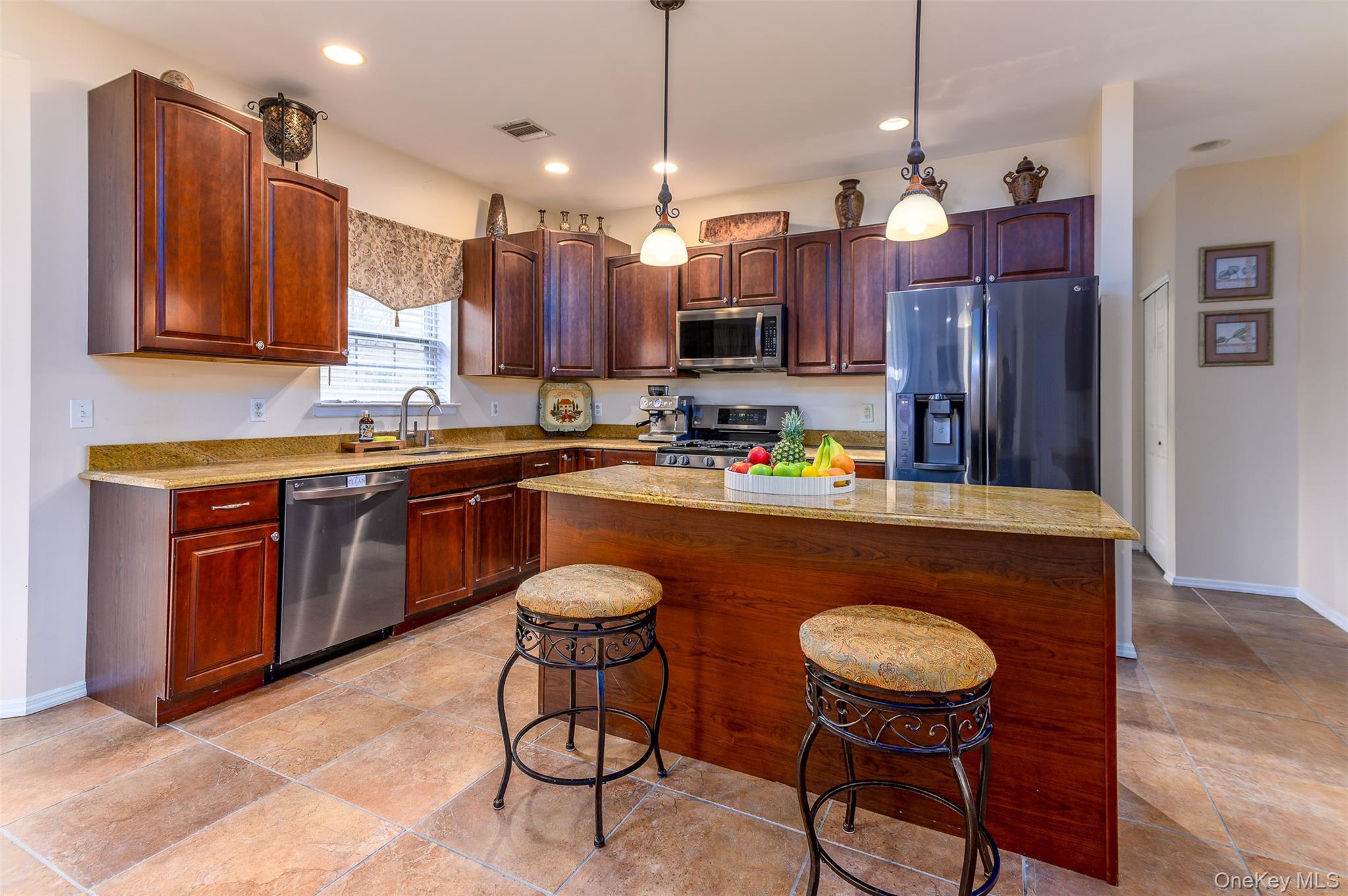 #11 photo, 3 Sweetgum Lane, מחוז סאפוק Miller Place , NY 11764