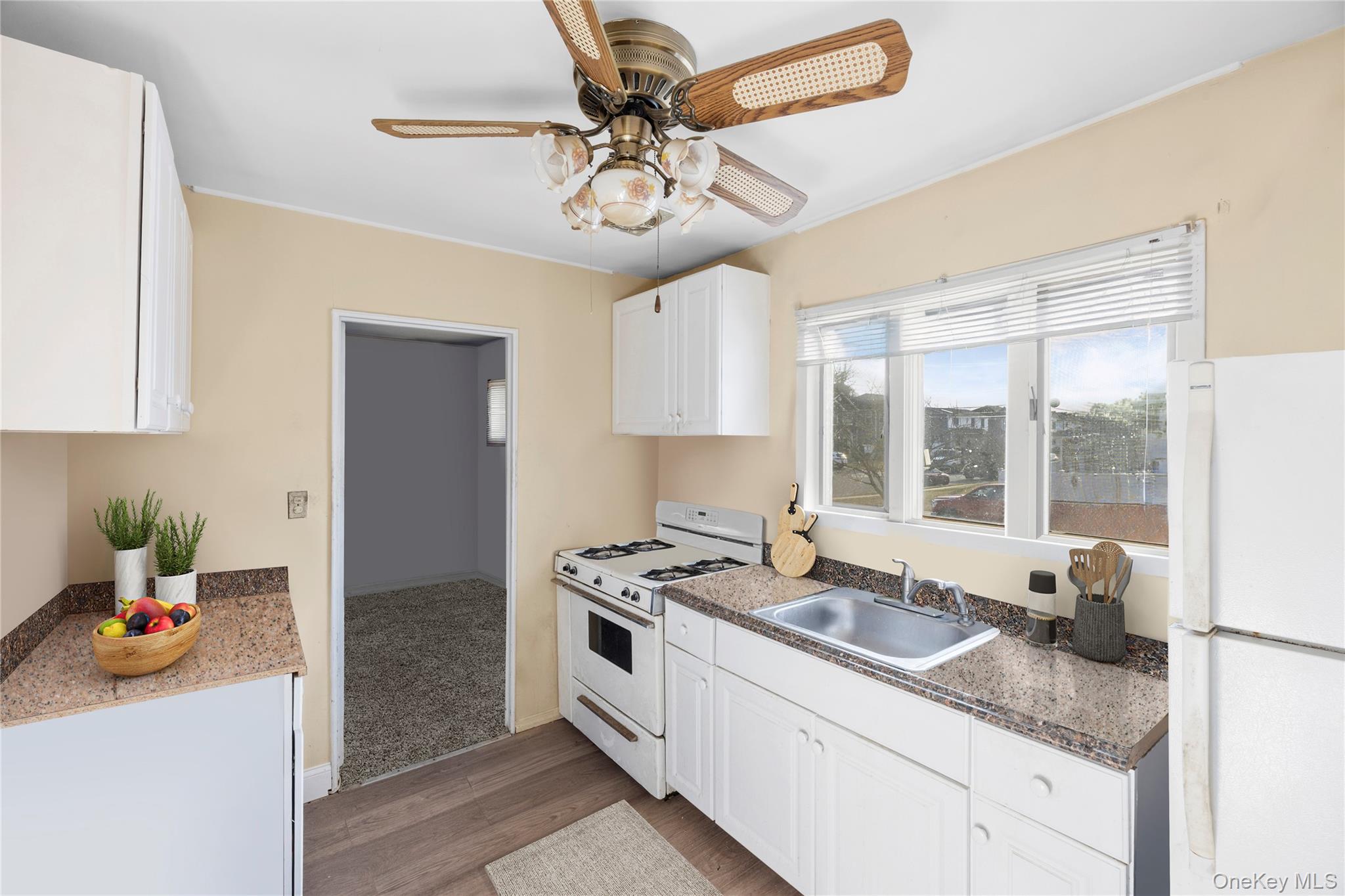 #14 photo, 2 Kroll Street, 롱 아일랜드 Plainview , NY 11803