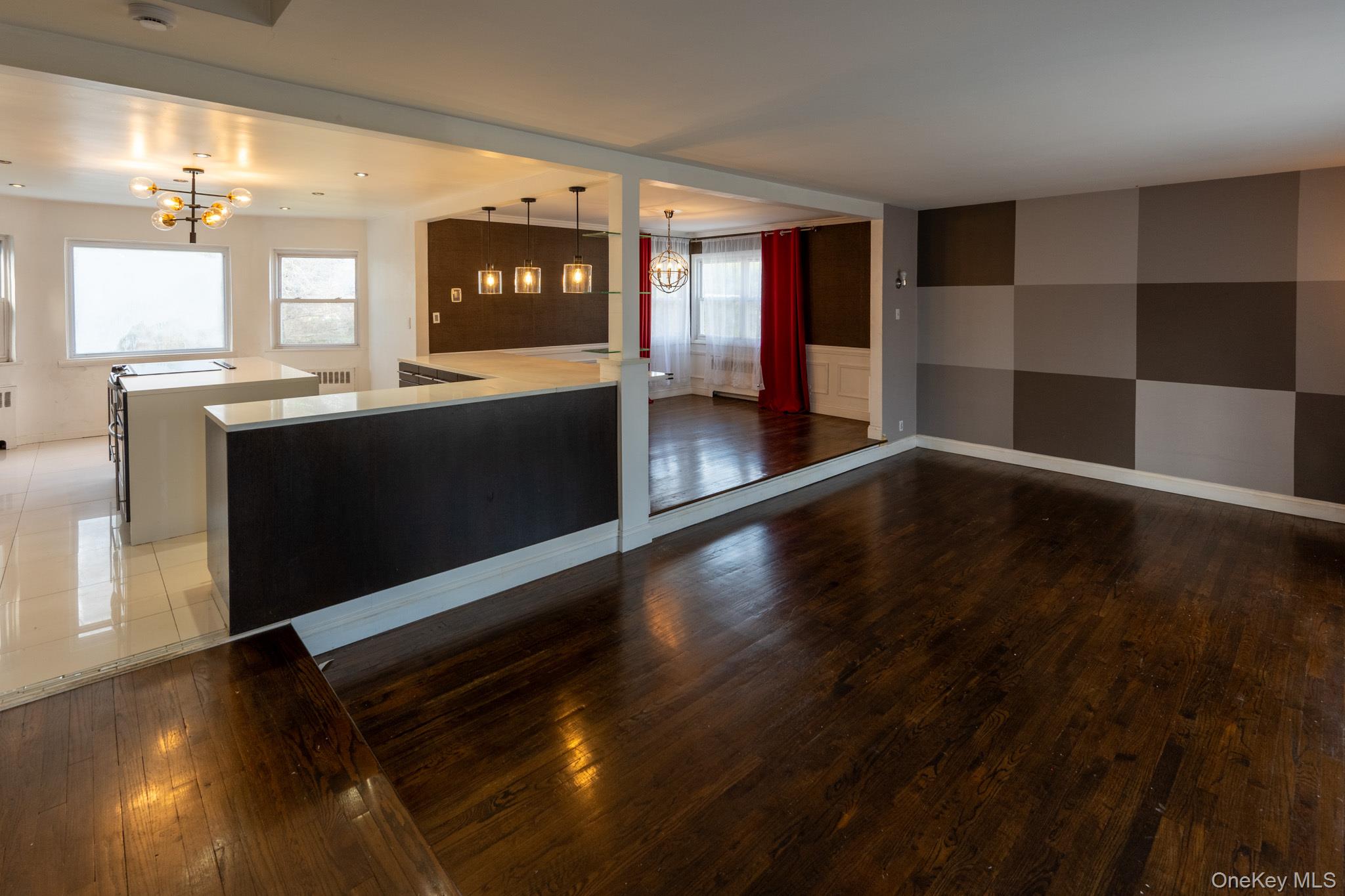 #12 photo, 21 Norton Drive, नासाउ काउंटी Roosevelt , NY 11575