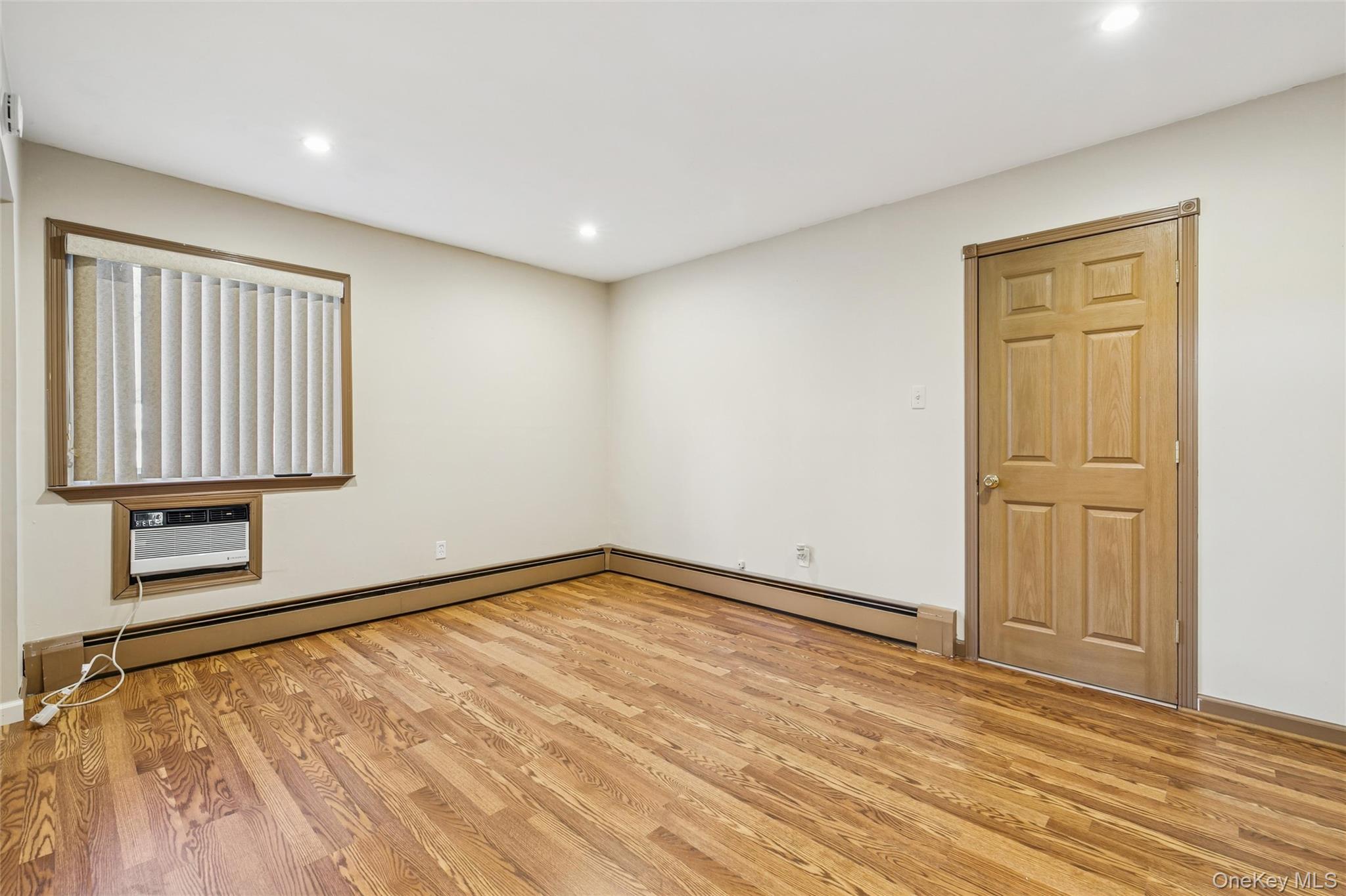 #14 photo, 5 Haiti Lane, Саффолк ‖ Coram , NY 11727