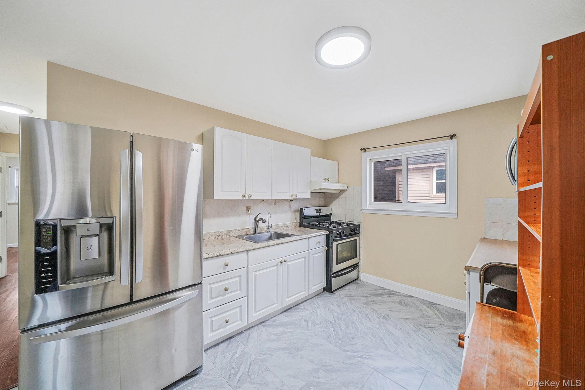 #13 photo, 260 Yale Street, Hempstead , NY 11550