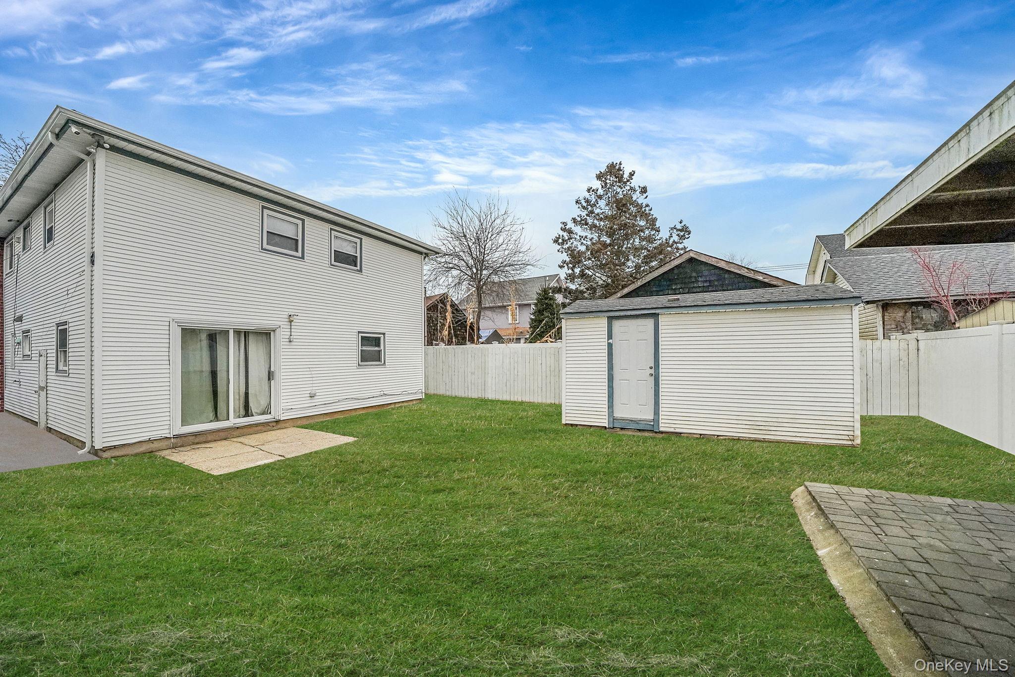 #5 photo, 260 Yale Street, Hempstead , NY 11550