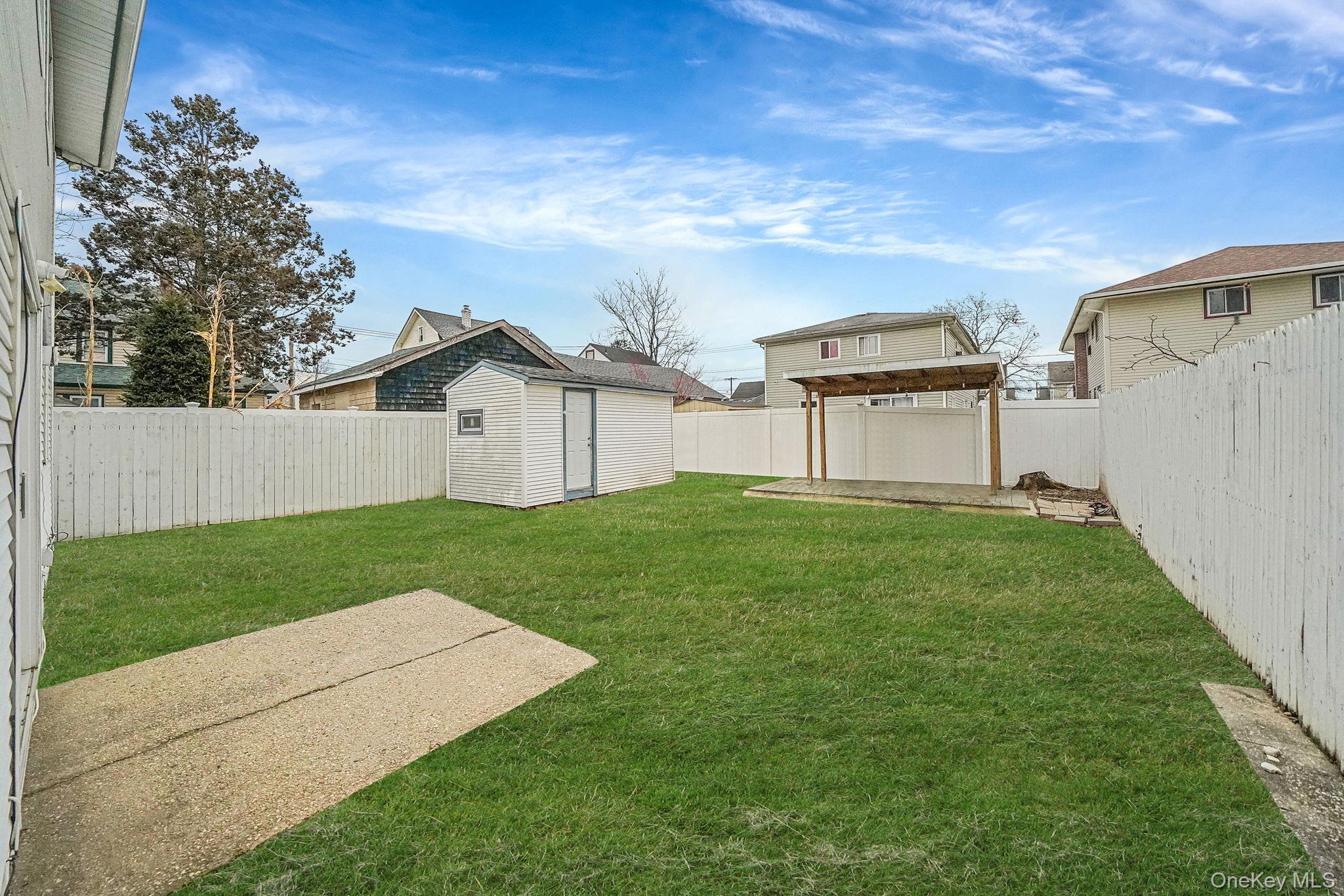 #7 photo, 260 Yale Street, Hempstead , NY 11550