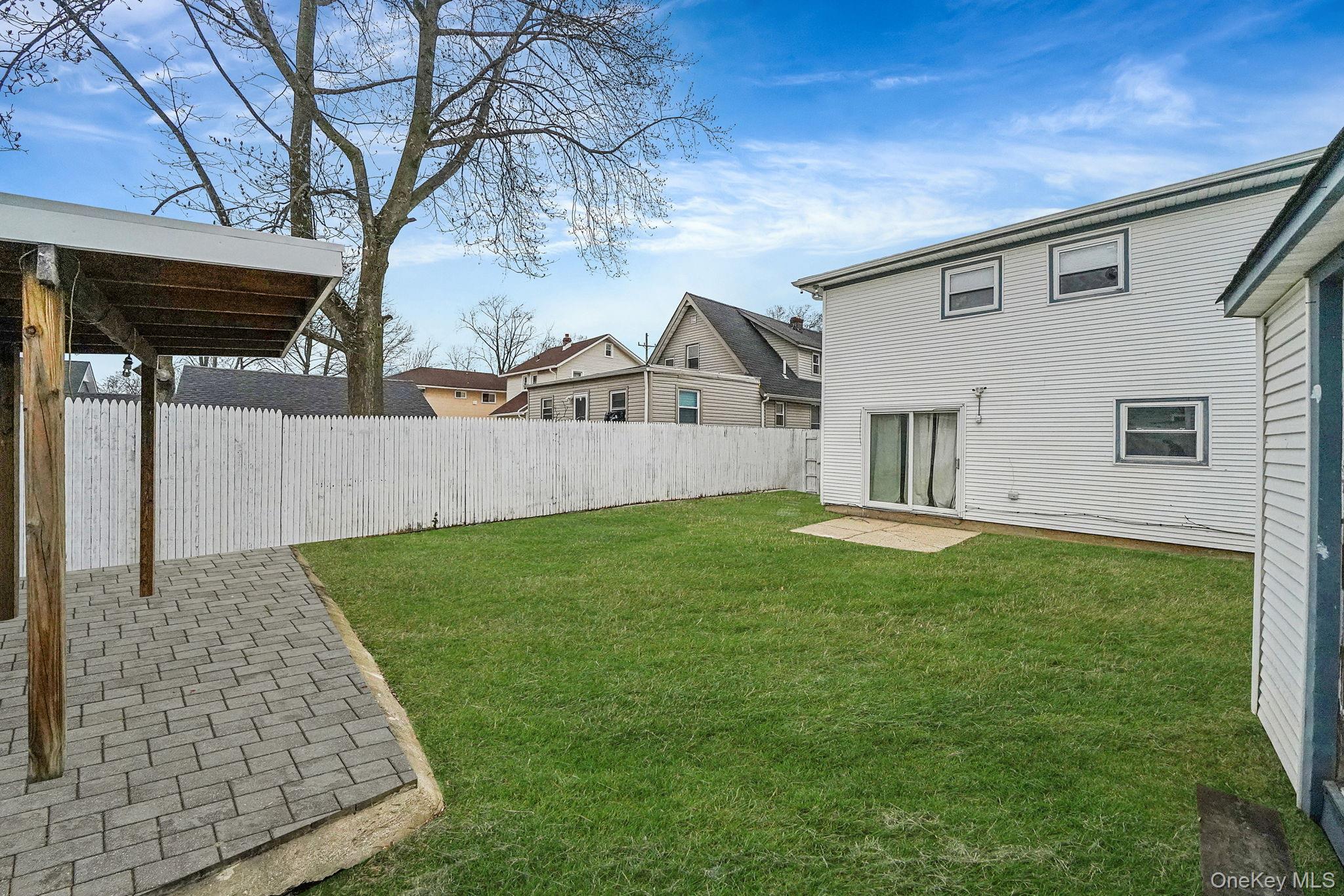 #8 photo, 260 Yale Street, Hempstead , NY 11550