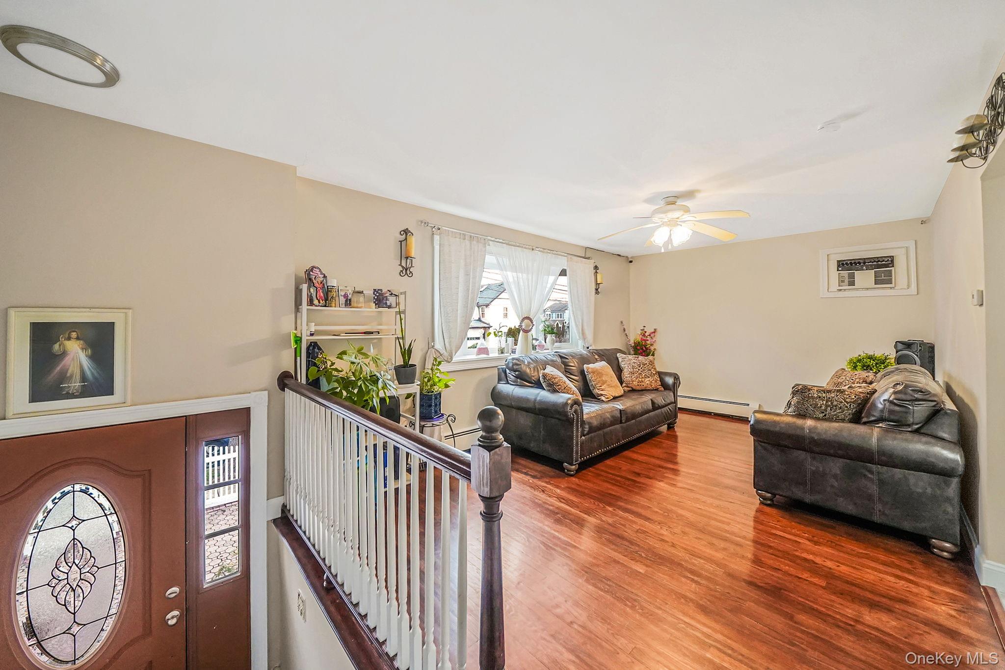 #9 photo, 260 Yale Street, Hempstead , NY 11550