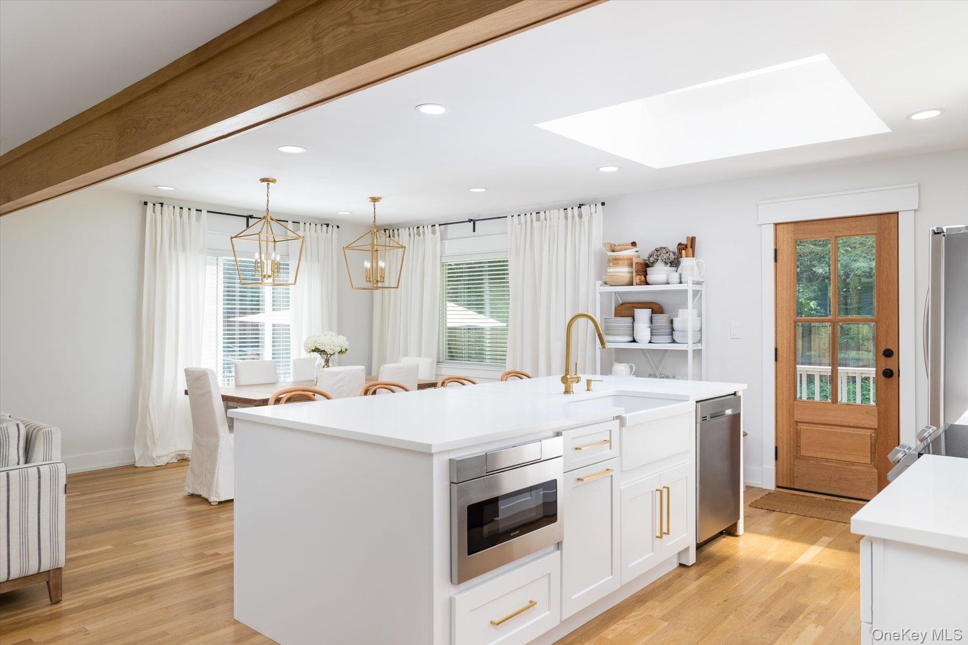 #10 photo, 2 Meadowlark Lane, सफ़ोक काउंटी Huntington , NY 11743