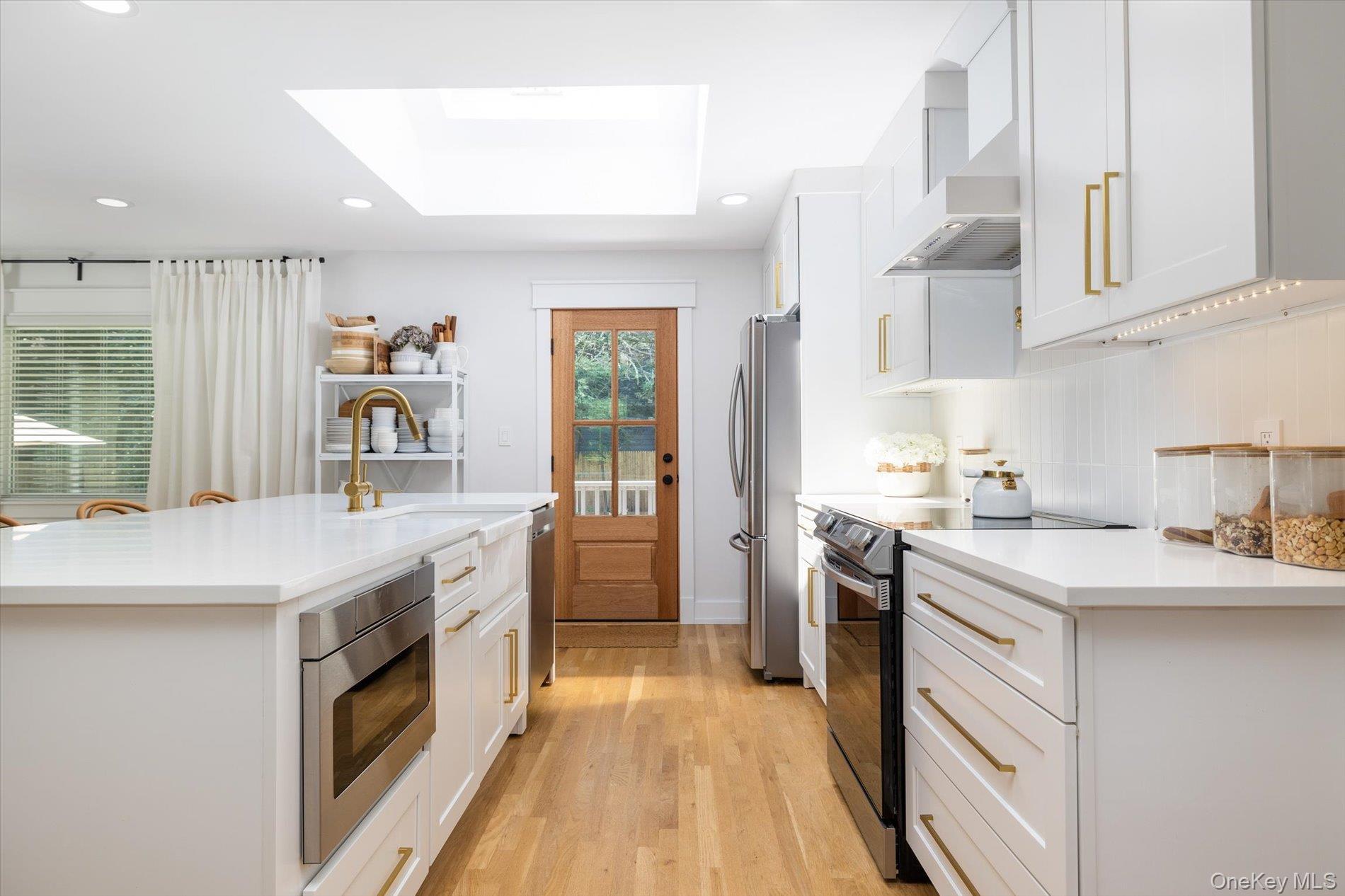 #11 photo, 2 Meadowlark Lane, सफ़ोक काउंटी Huntington , NY 11743