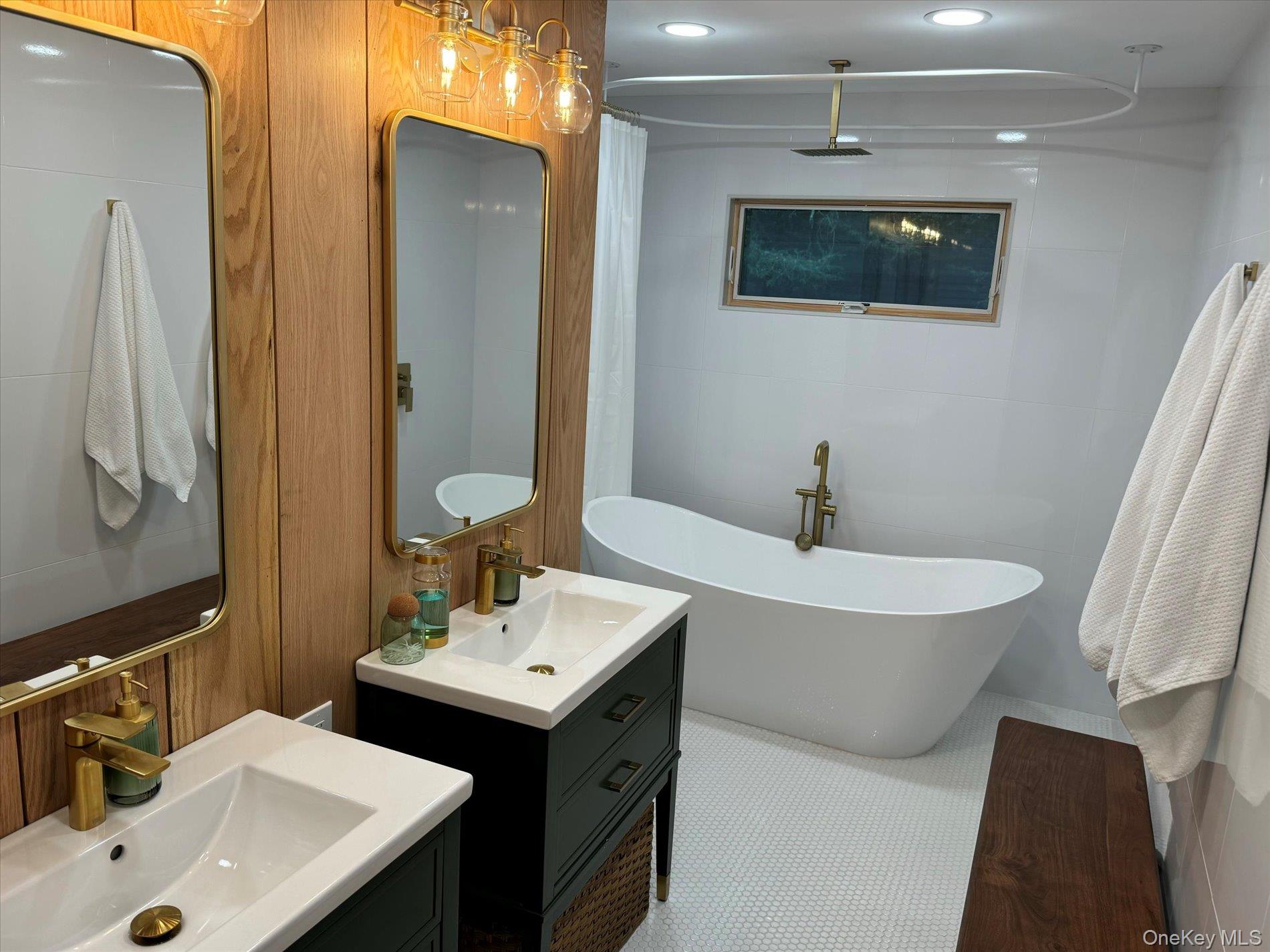 #20 photo, 2 Meadowlark Lane, सफ़ोक काउंटी Huntington , NY 11743