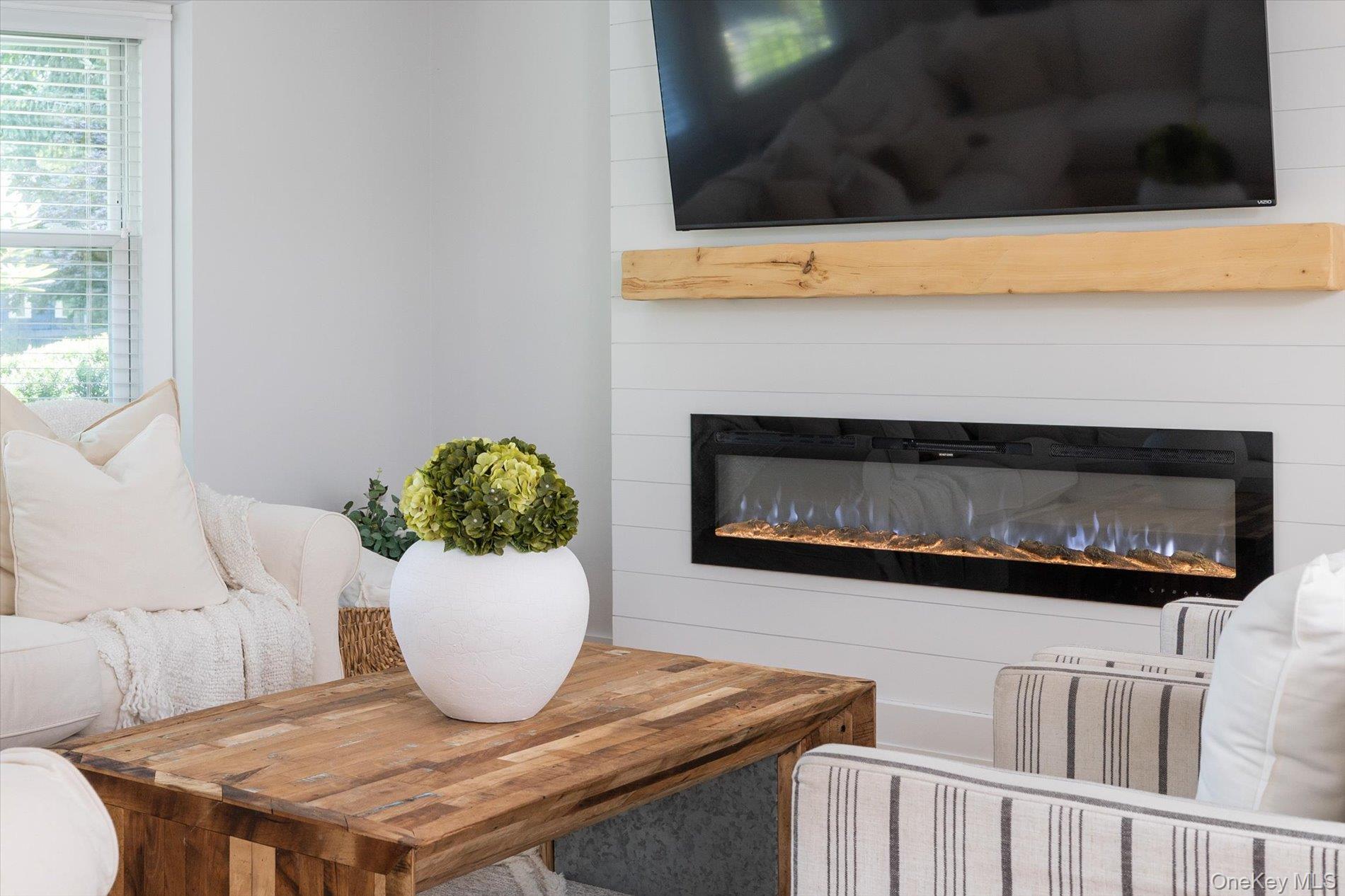 #7 photo, 2 Meadowlark Lane, सफ़ोक काउंटी Huntington , NY 11743