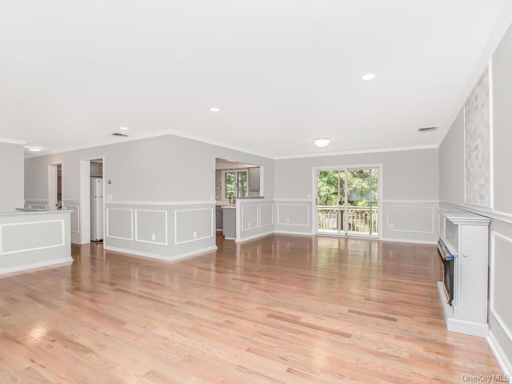 #3 photo, 237 Brady Avenue, Hawthorne , NY 10532