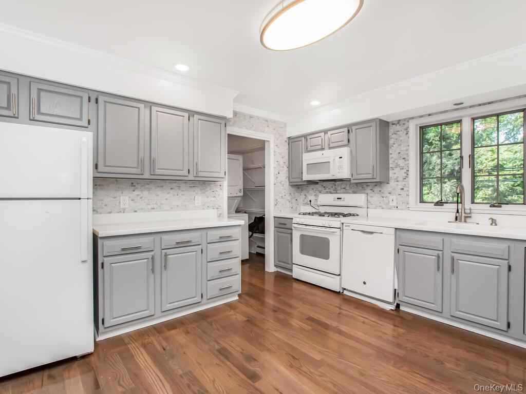 #5 photo, 237 Brady Avenue, Hawthorne , NY 10532