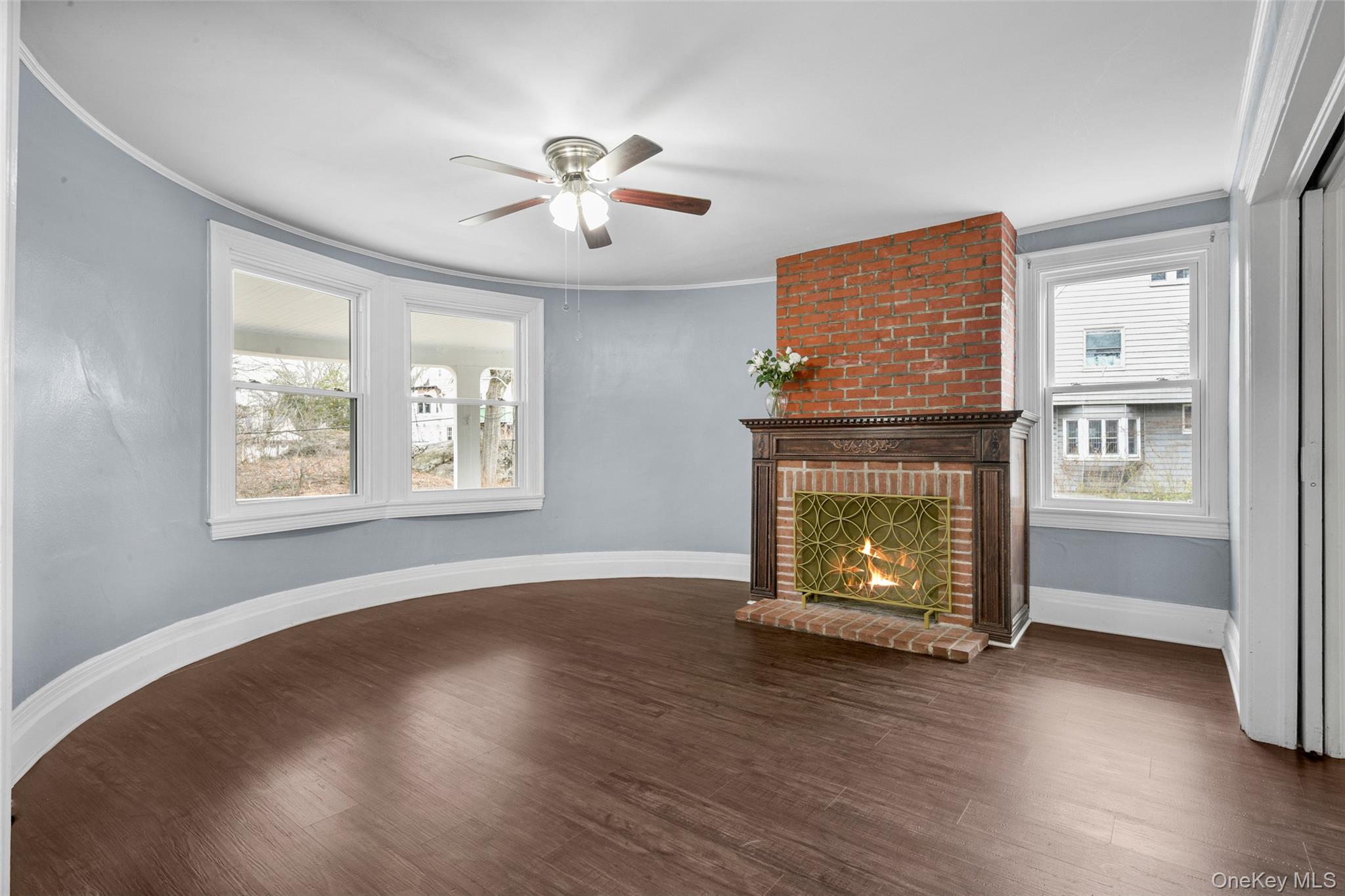 #10 photo, 8 The Serpentine, New Rochelle , NY 10801