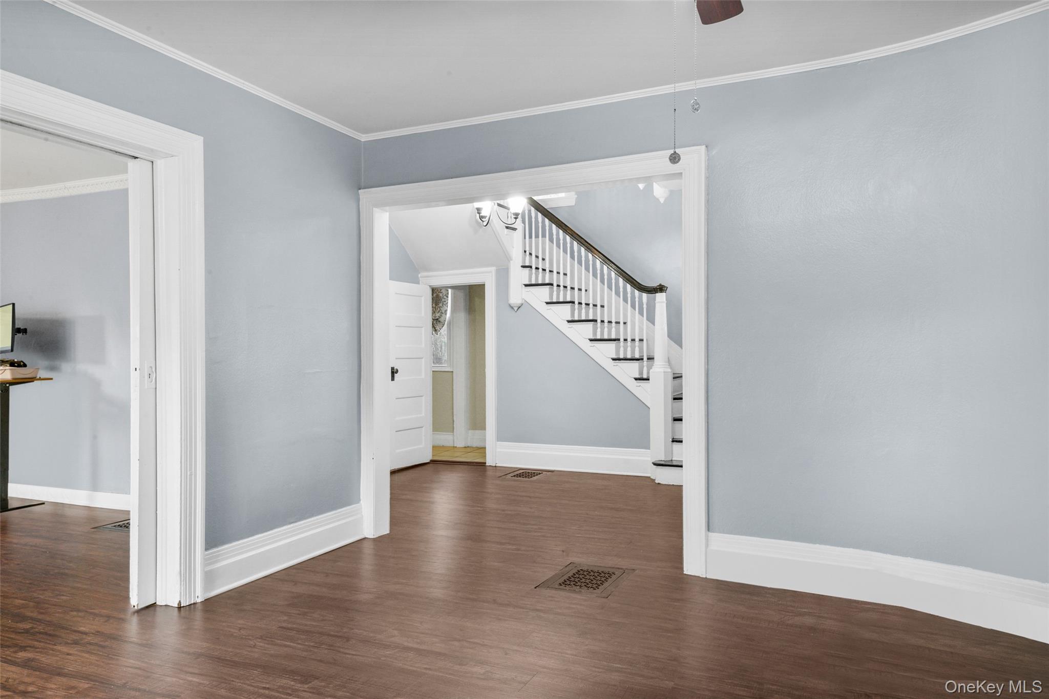 #13 photo, 8 The Serpentine, New Rochelle , NY 10801