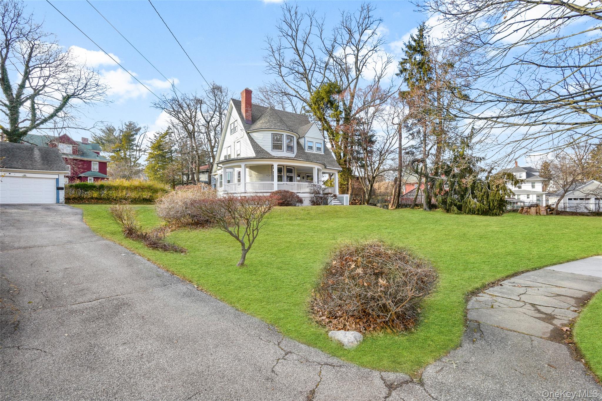 #2 photo, 8 The Serpentine, New Rochelle , NY 10801