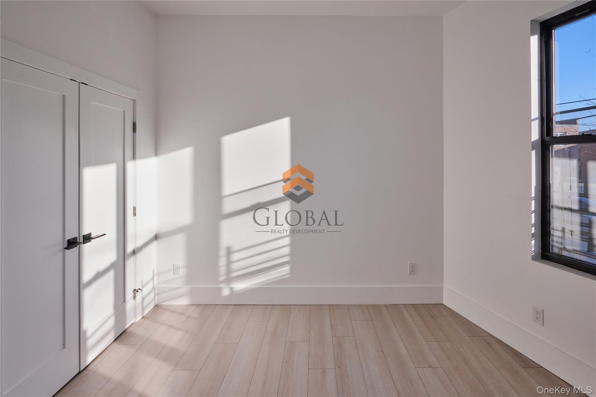 #16 photo, 953 Tilden Street, הברונקס Bronx , NY 10469