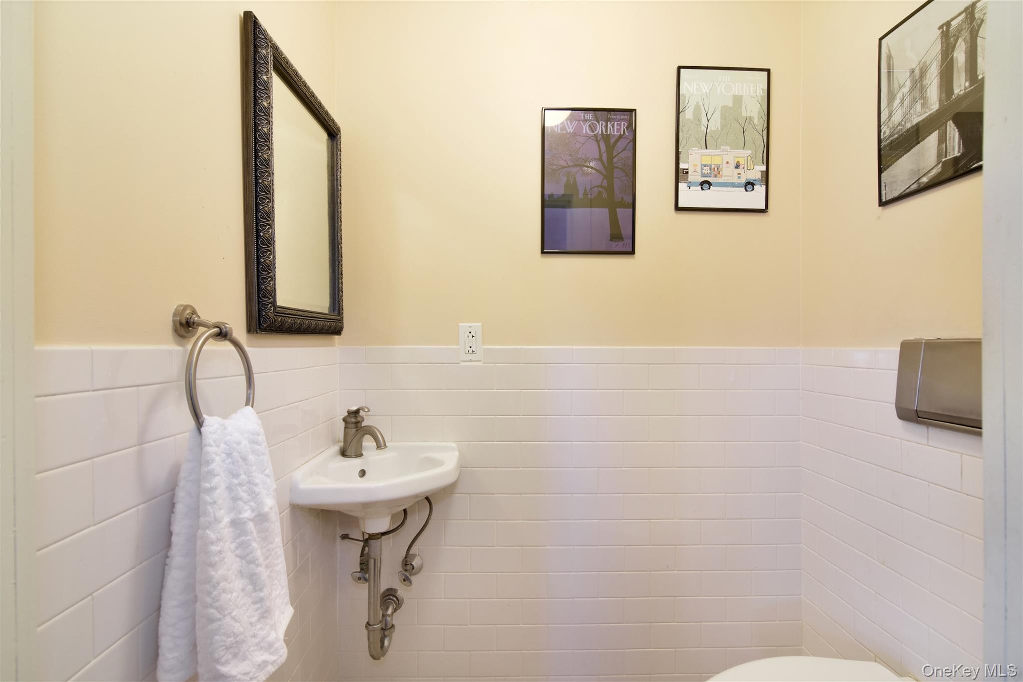 #12 photo, 414 Pelham Manor Road, 뉴욕주 Pelham , NY 10803