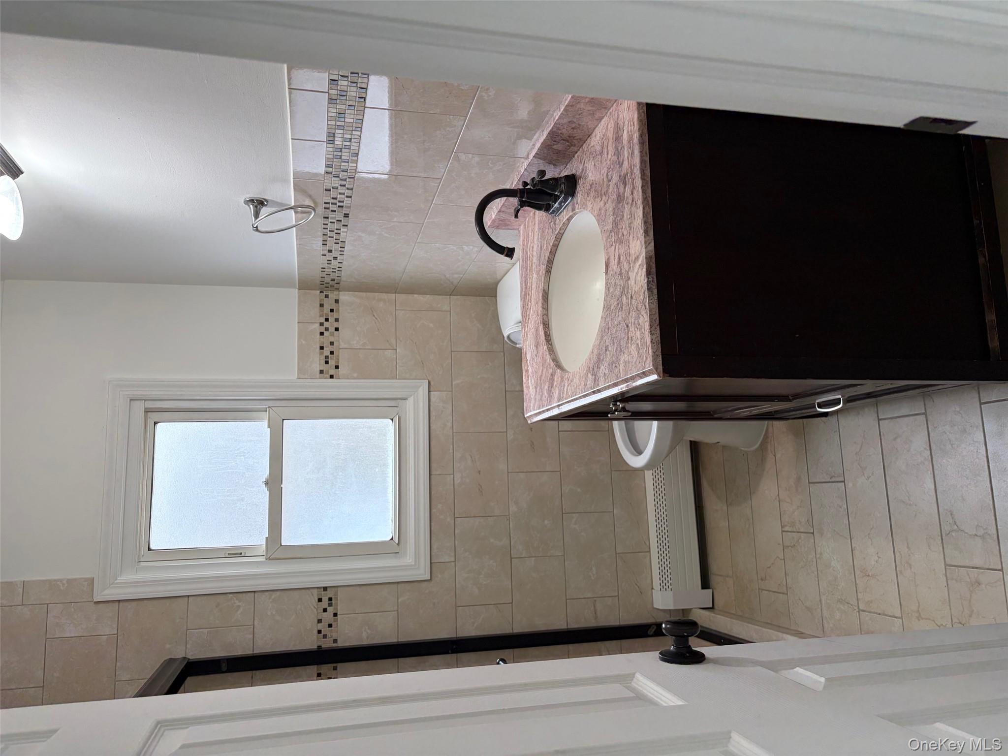 #4 photo, 182 Lexington Road, Shirley , NY 11967