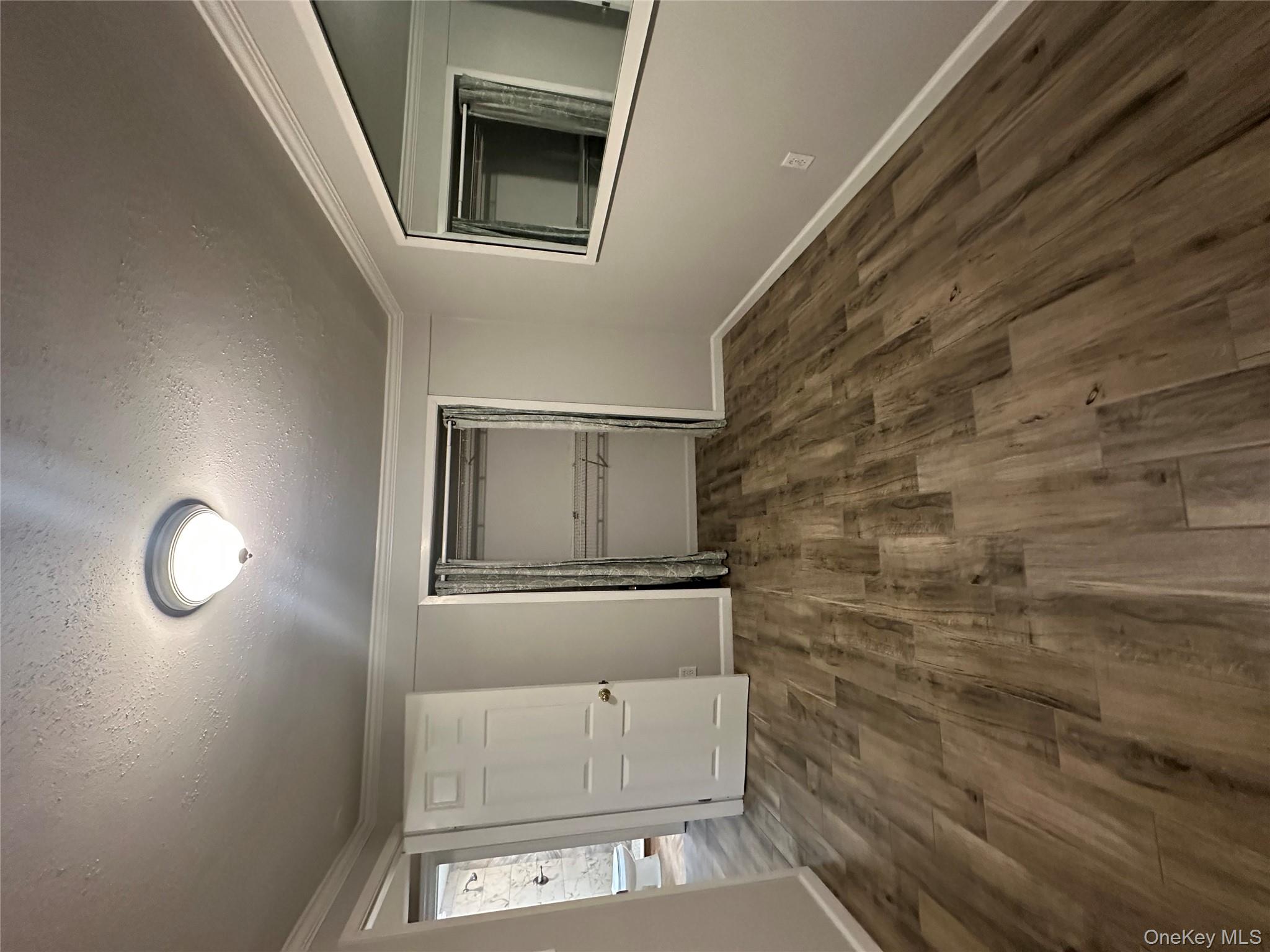 #15 photo, 1 Huron Drive, 东长岛 Bay Shore , NY 11706