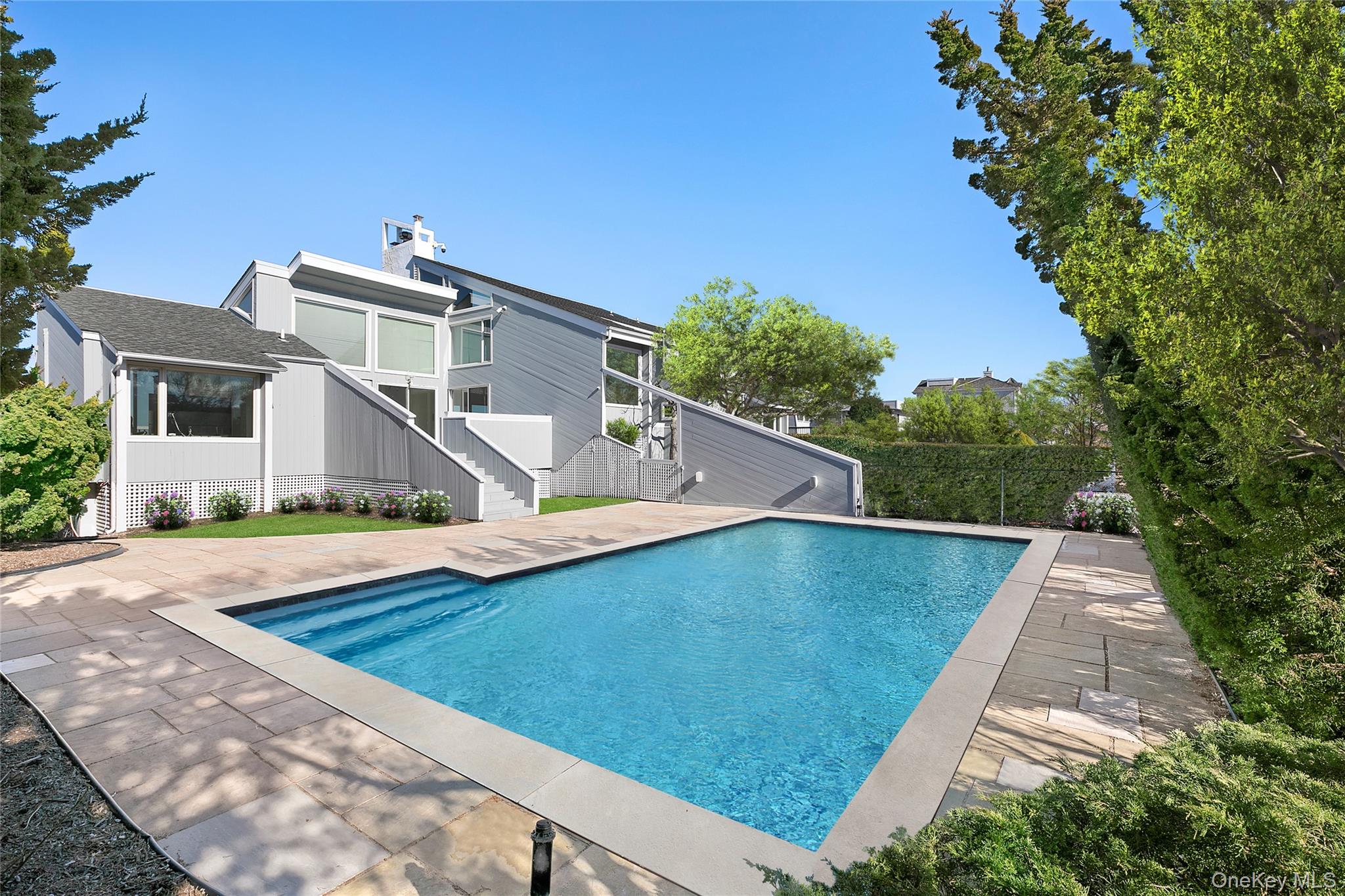 #1 photo, 32 Dune, מחוז סאפוק Westhampton Beach , NY 11978