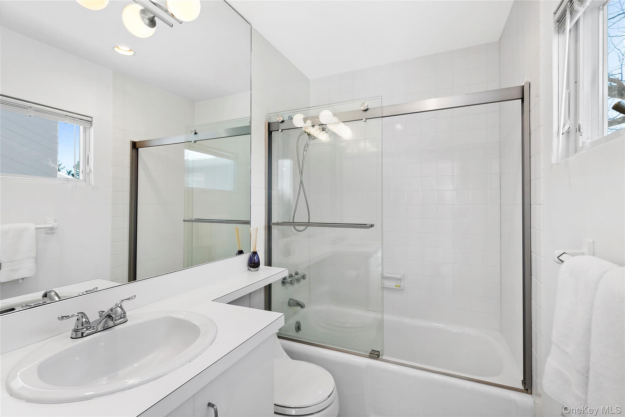 #10 photo, 32 Dune, מחוז סאפוק Westhampton Beach , NY 11978