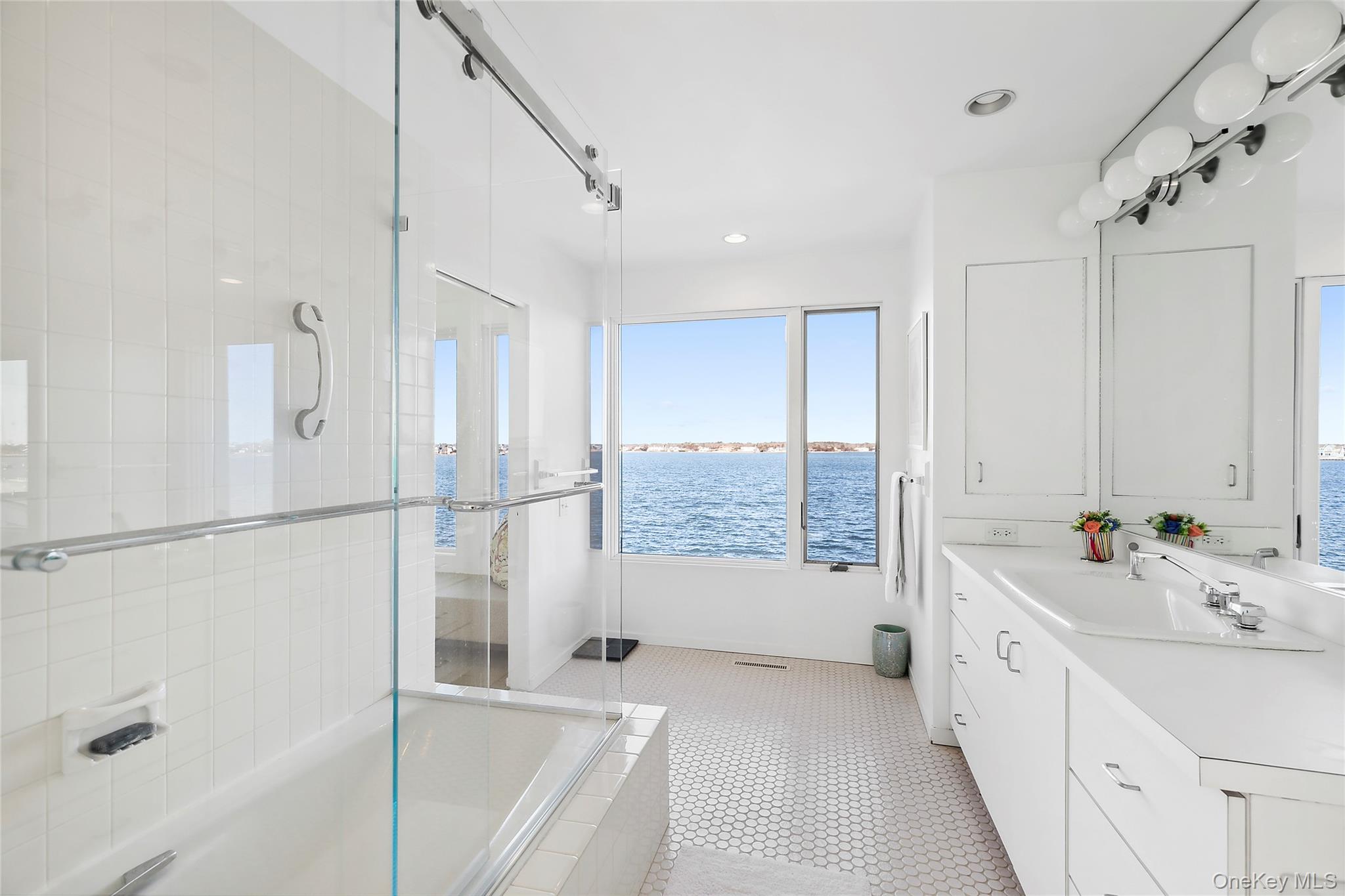 #15 photo, 32 Dune, מחוז סאפוק Westhampton Beach , NY 11978