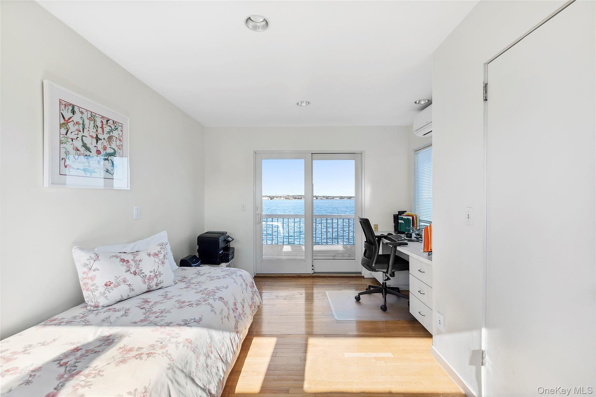 #16 photo, 32 Dune, מחוז סאפוק Westhampton Beach , NY 11978