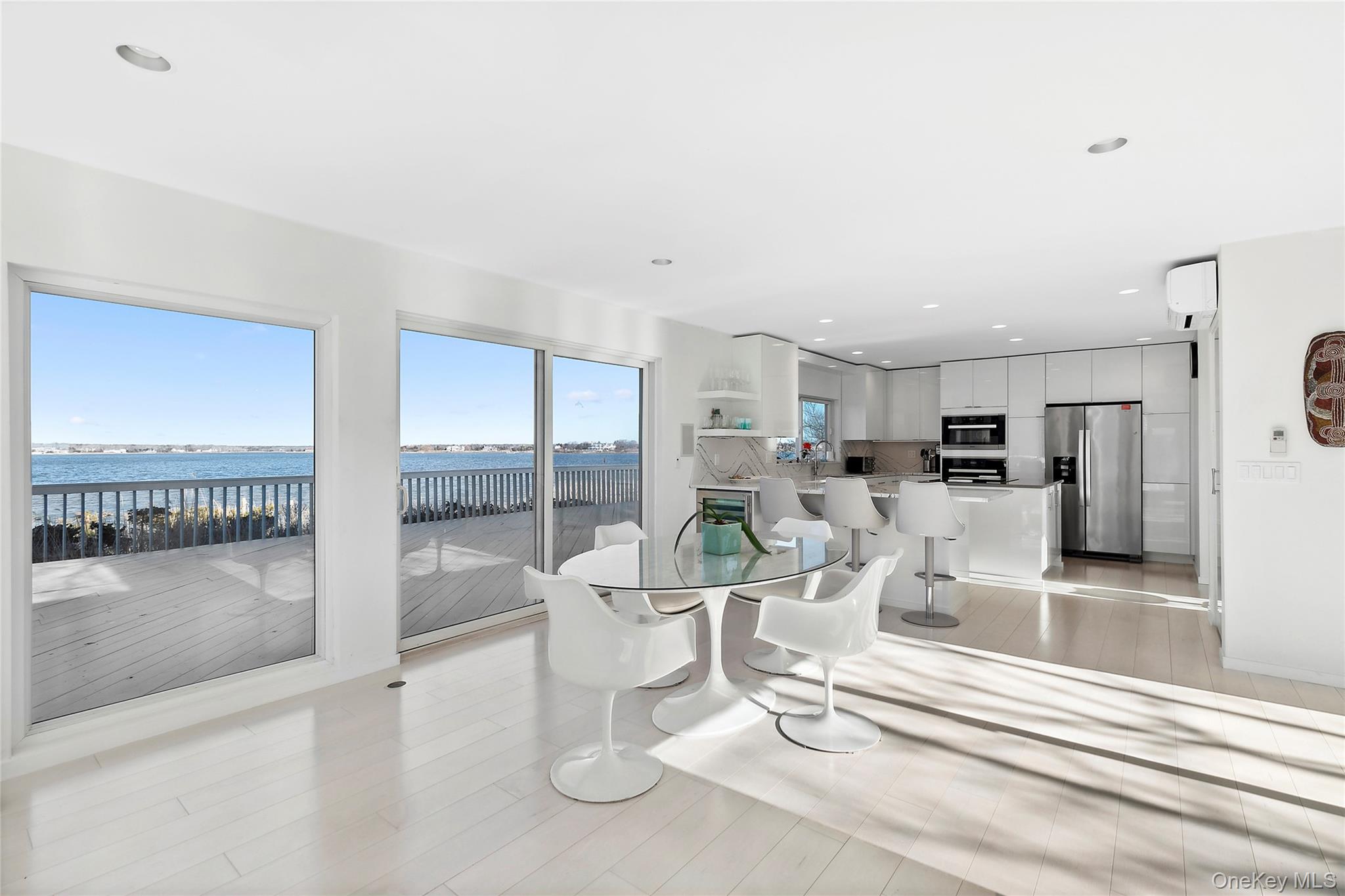 #8 photo, 32 Dune, מחוז סאפוק Westhampton Beach , NY 11978