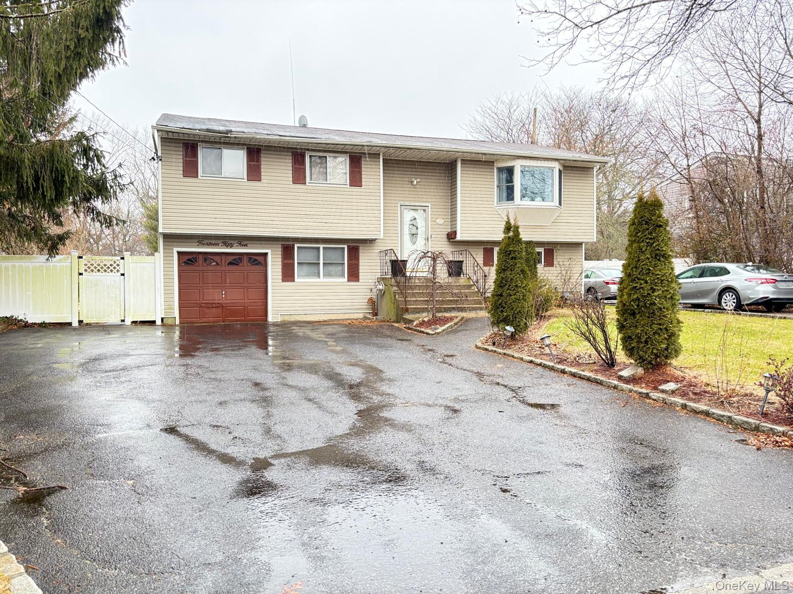 #1 photo, 1454 Illinois Avenue, Bay Shore , NY 11706