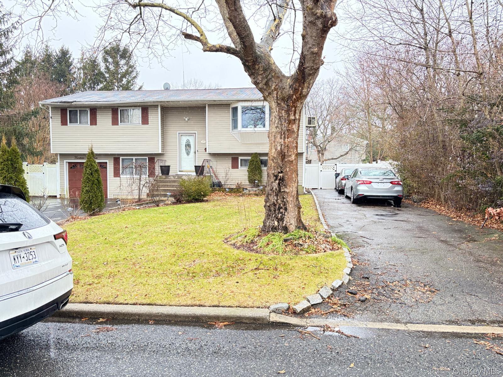 #2 photo, 1454 Illinois Avenue, Bay Shore , NY 11706