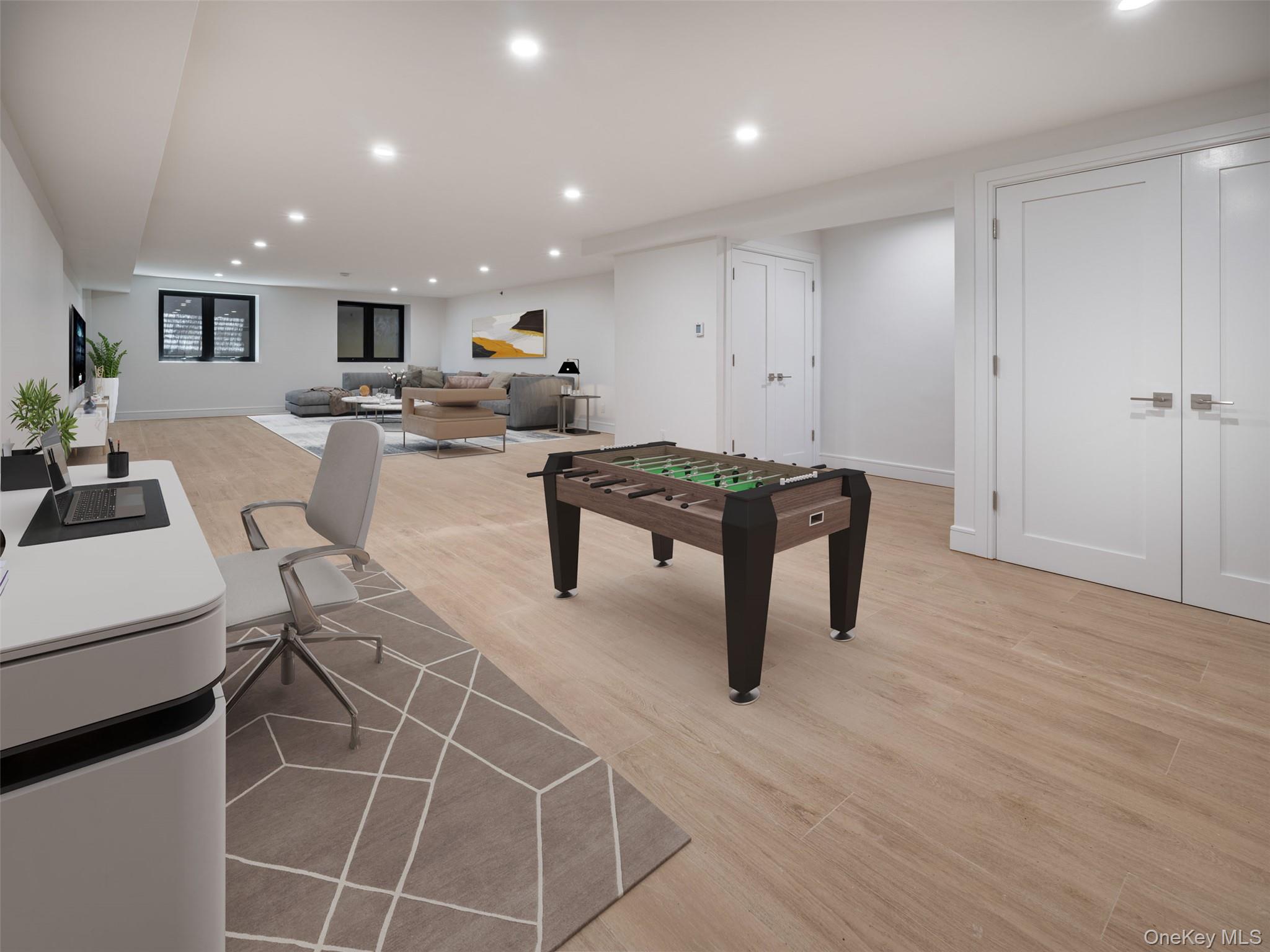 #9 photo, 2131 Shore Boulevard, קווינס Astoria , NY 11105