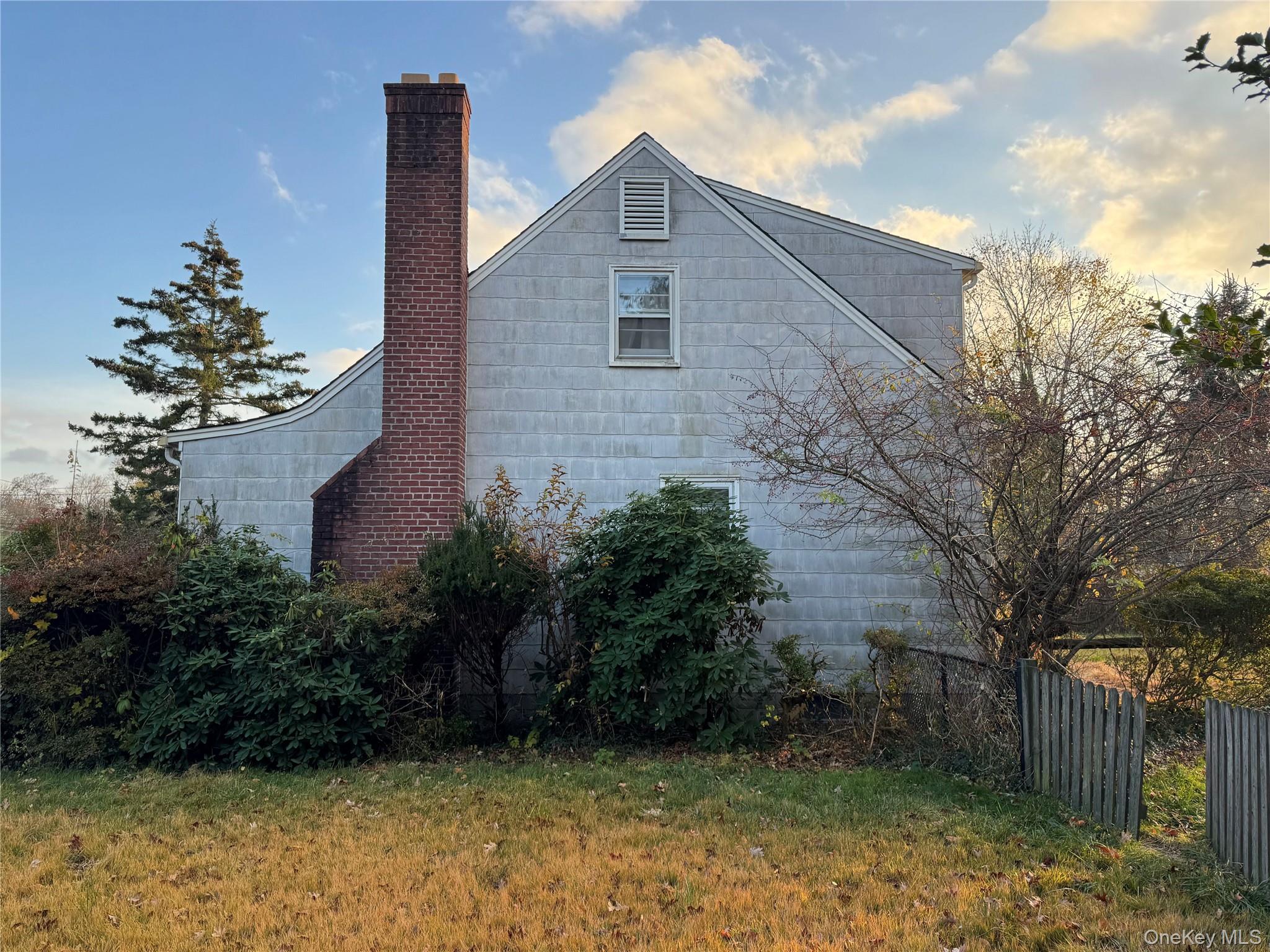 #3 photo, 54 N Ocean Avenue, Саффолк ‖ Center Moriches , NY 11934