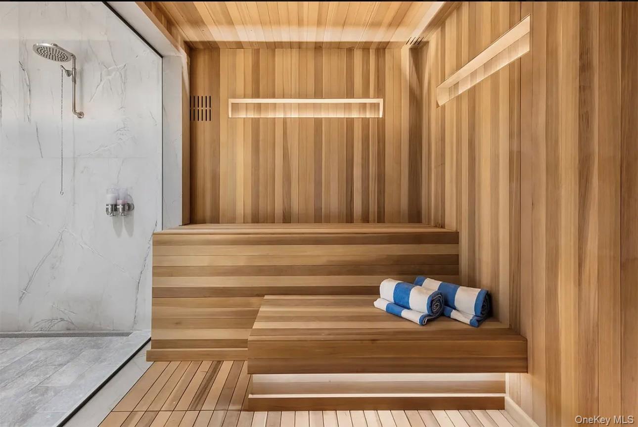 #12 photo, 15 E 30th Street, New York (Manhattan) , NY 10016