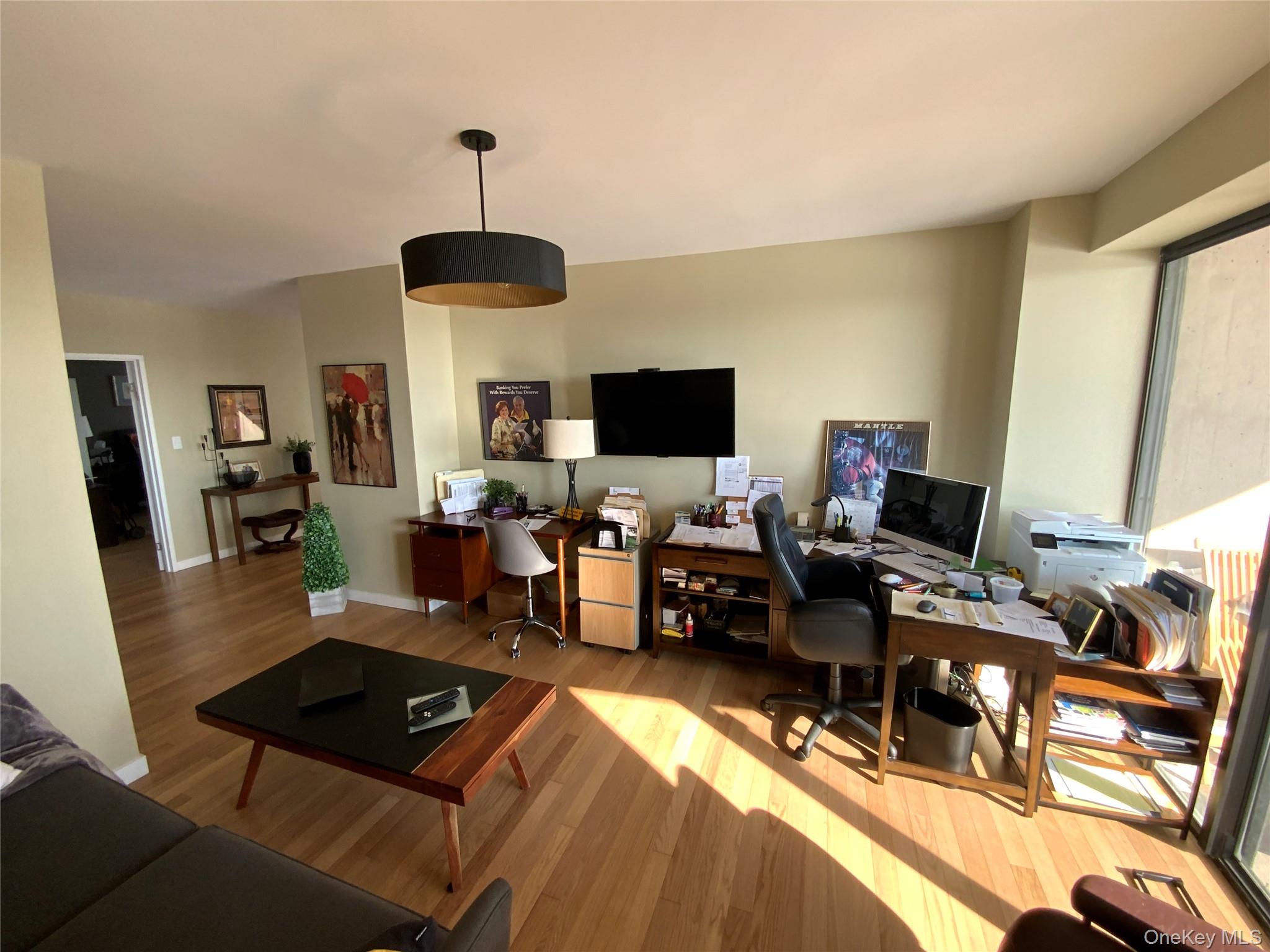 #14 photo, 26910 Grand Central Parkway, कुईंस Floral Park , NY 11005