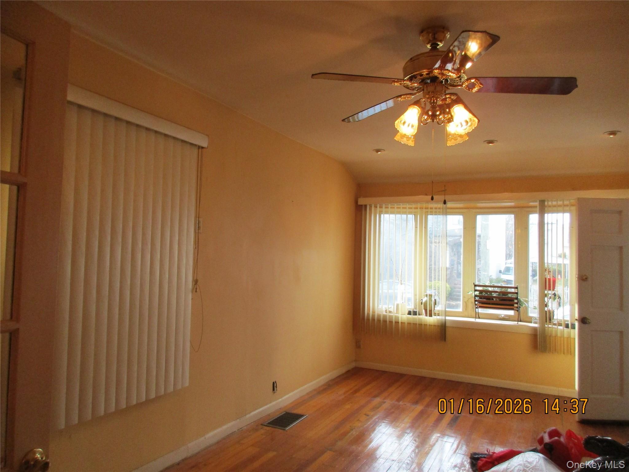 #15 photo, 6419 71st Street, كوينز Middle Village , NY 11379