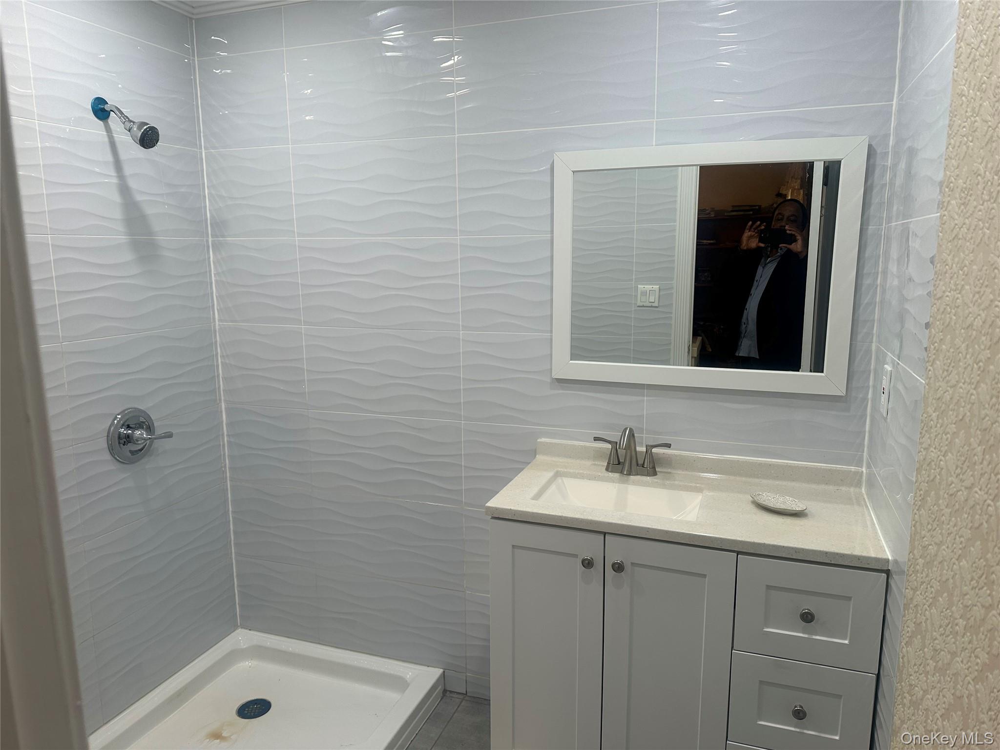 #4 photo, 39 Laurel Hill Drive, Valley Stream , NY 11581