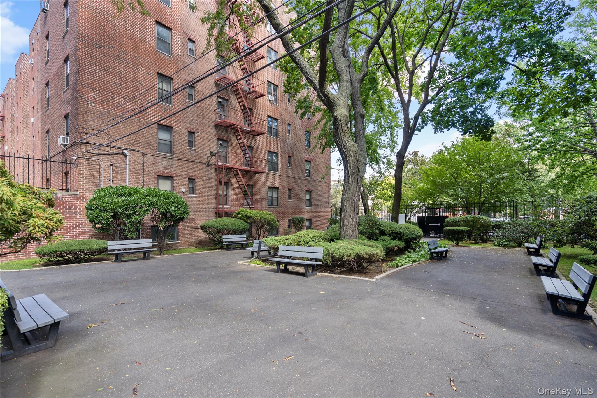 #6 photo, 32-42 E 89th Street Street, कुईंस East Elmhurst , NY 11369