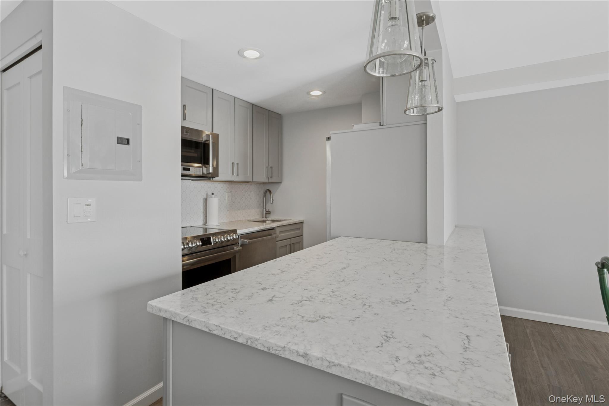 #13 photo, 2 Richmond Road, Lido Beach , NY 11561