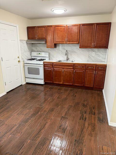 #2 photo, 161 Merrill Street, 东长岛 Brentwood , NY 11717