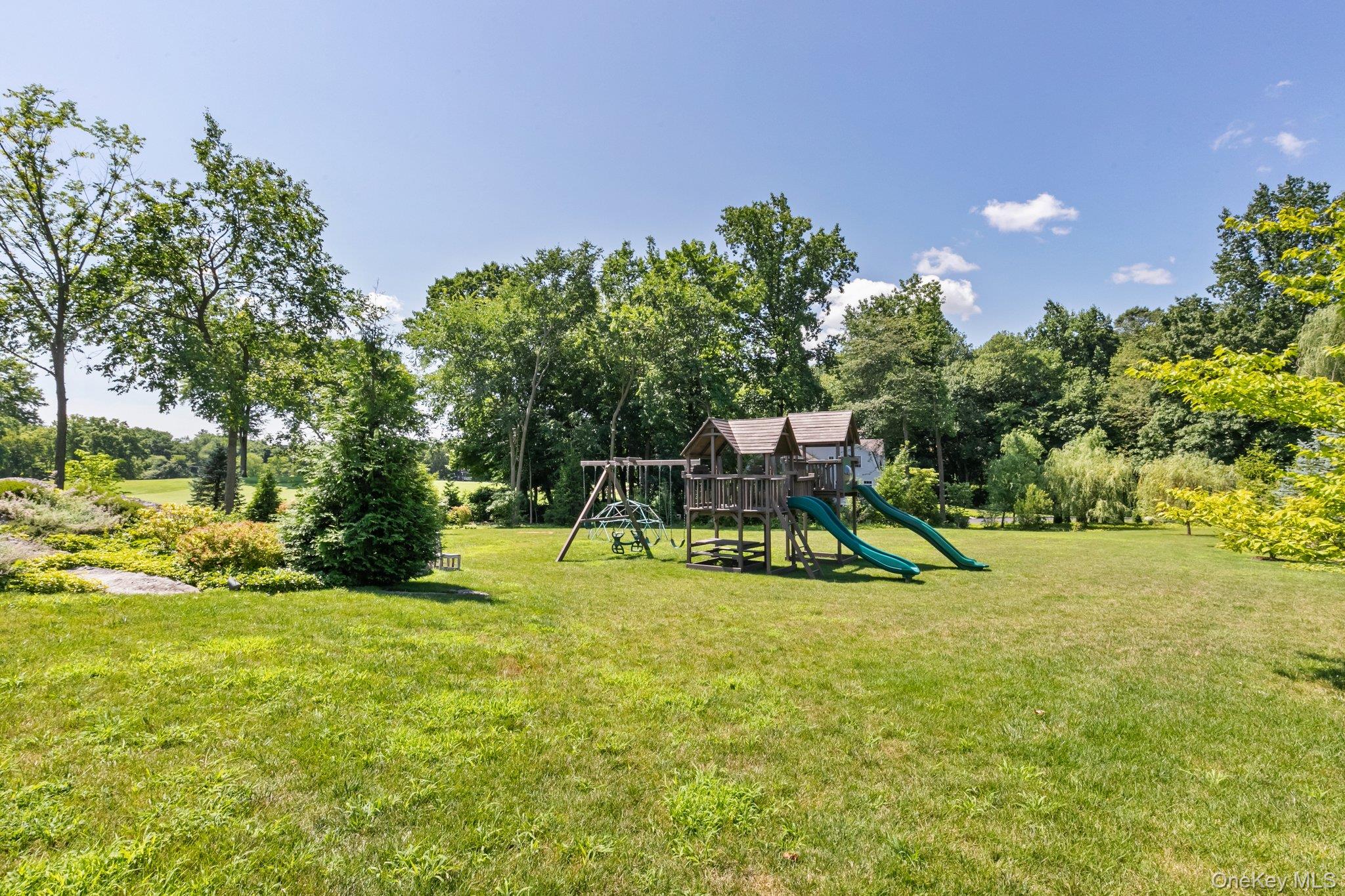 #3 photo, 16 Boxwood Lane, Rye , NY 10580